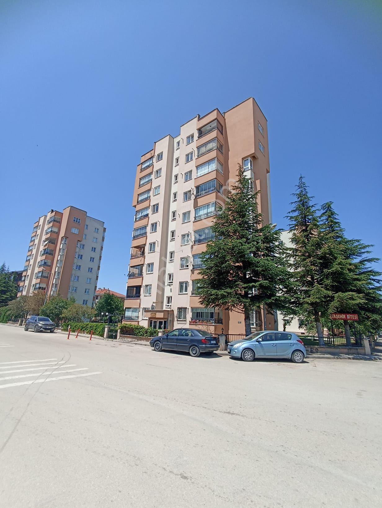 Century 21 Vizyon'dan Batıkent Mah. Fırsat Satılık 3+1 Daire