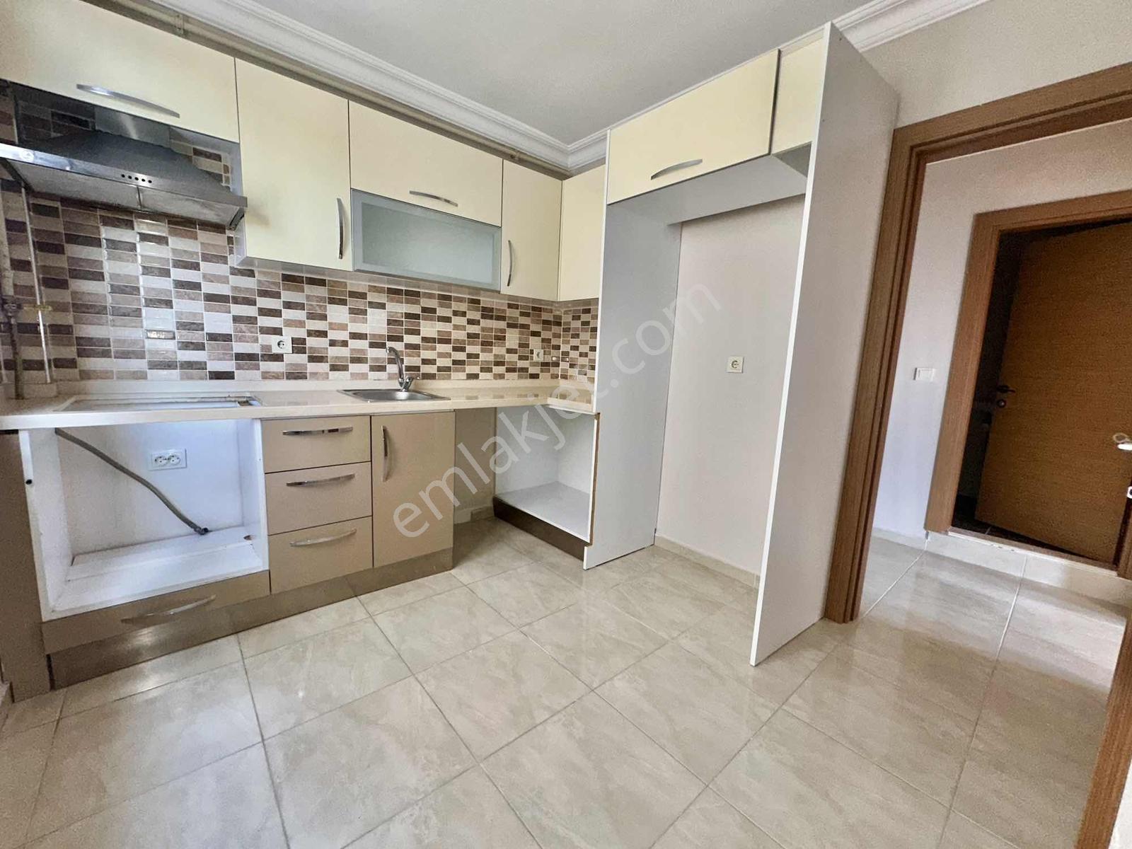 Çekmeköy Belediyesi Ve Medistate Hastane Komşu Kiralık 3+1 Daire - Görsel 7