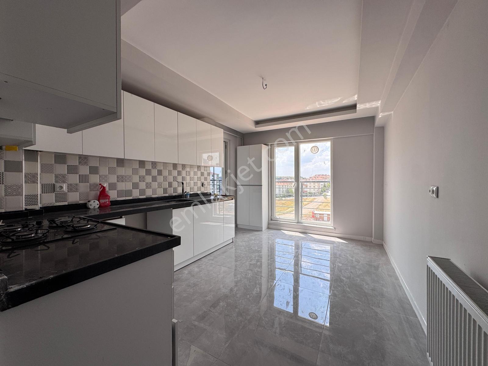 Göktaş'tan█ Okullar Bölgesinde 130m2 3+1 Kiralık Daire - Görsel 13