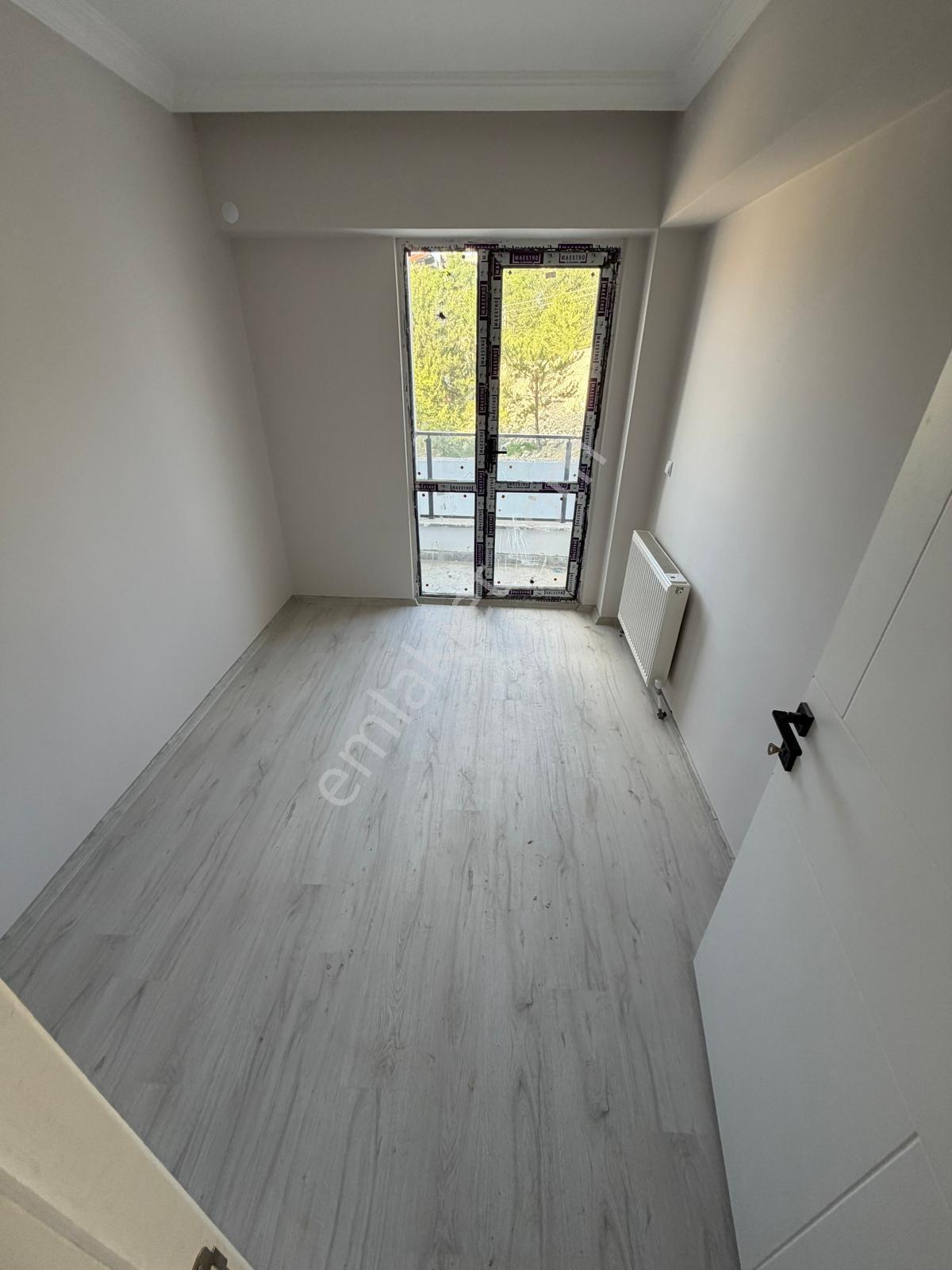 Sıfır Apartman Dairesinde Geniş Bahçeli 2+1 Satılık Daire - Görsel 16