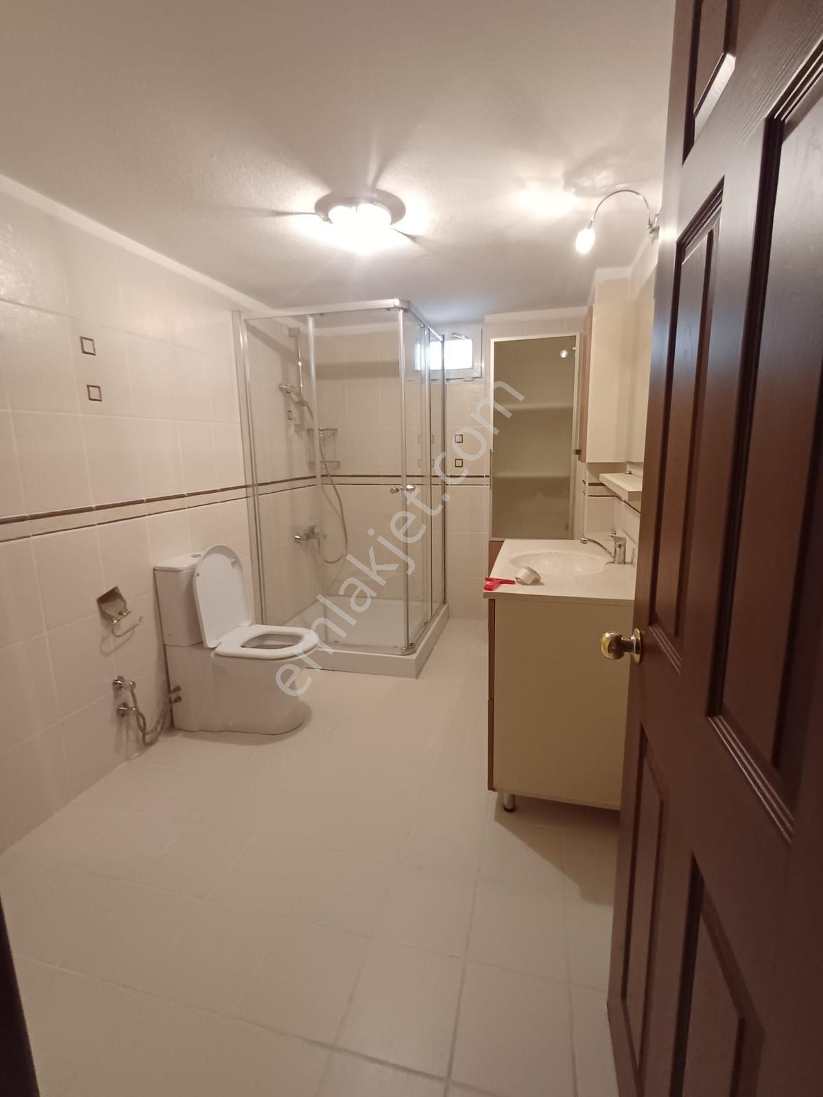 Remax Advantage Çamlıca Bahçeşehir Kolejini Gören Yolüstü Daire - Görsel 14