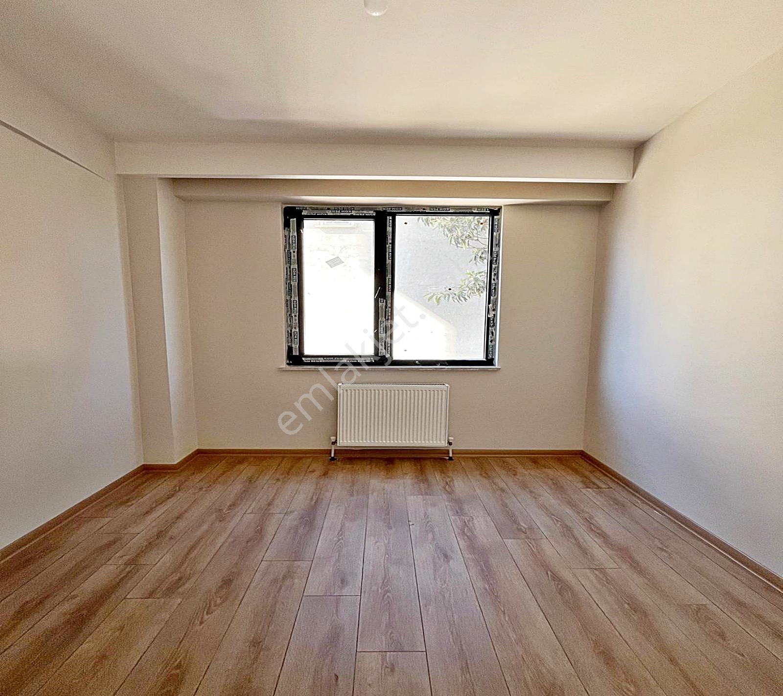 Bahçe Kullanımlı Otoparklı Temiz 2+1 Kiralık Daire - Görsel 23