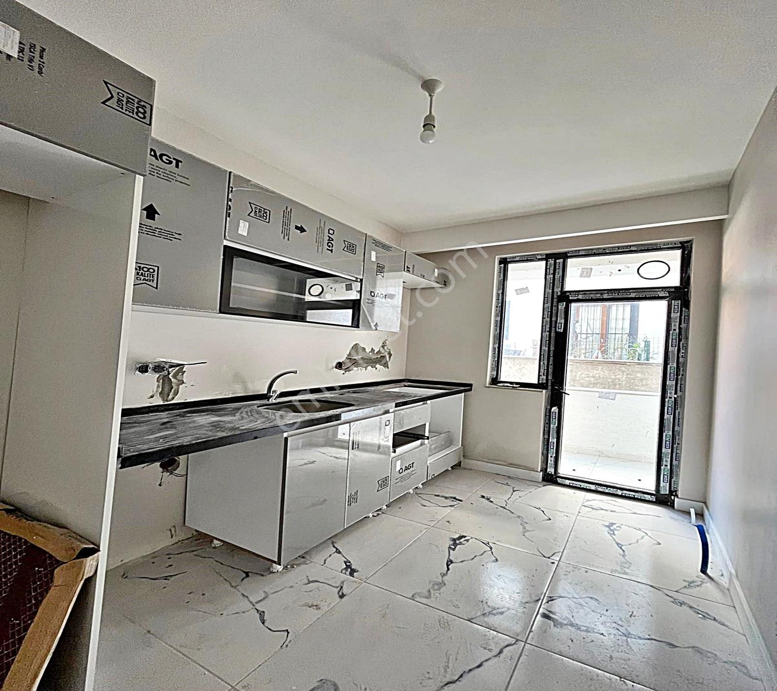 Bahçe Kullanımlı Otoparklı Temiz 2+1 Kiralık Daire - Görsel 4