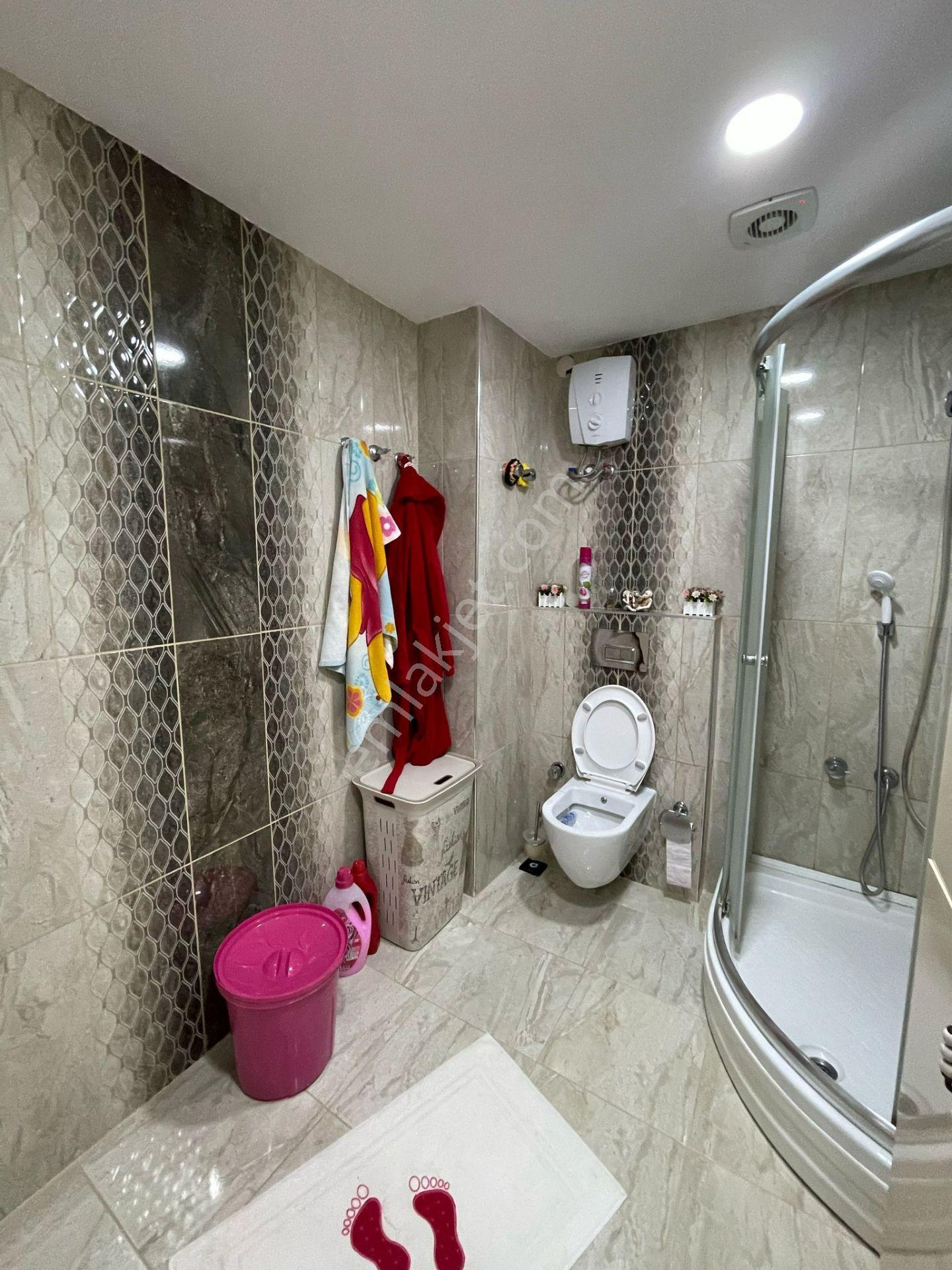 Karıncadan Çeşmeli'de Harika Manzaralı Eşyalı Havuzlu Villa - Görsel 29