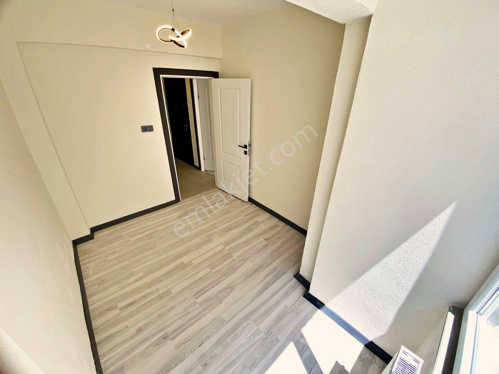Blue Life Egenden Gerçek İlan-akçay'da Denize 200m Satılık Ön Cephe Arakat 2+1 Ferah Daire - Görsel 25