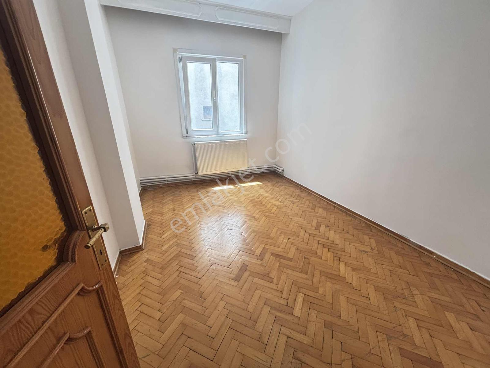 F-l Emlaktan Bulgurlu Merkezde Katta Tek Bakımlı 4+1 190 M2 - Görsel 30