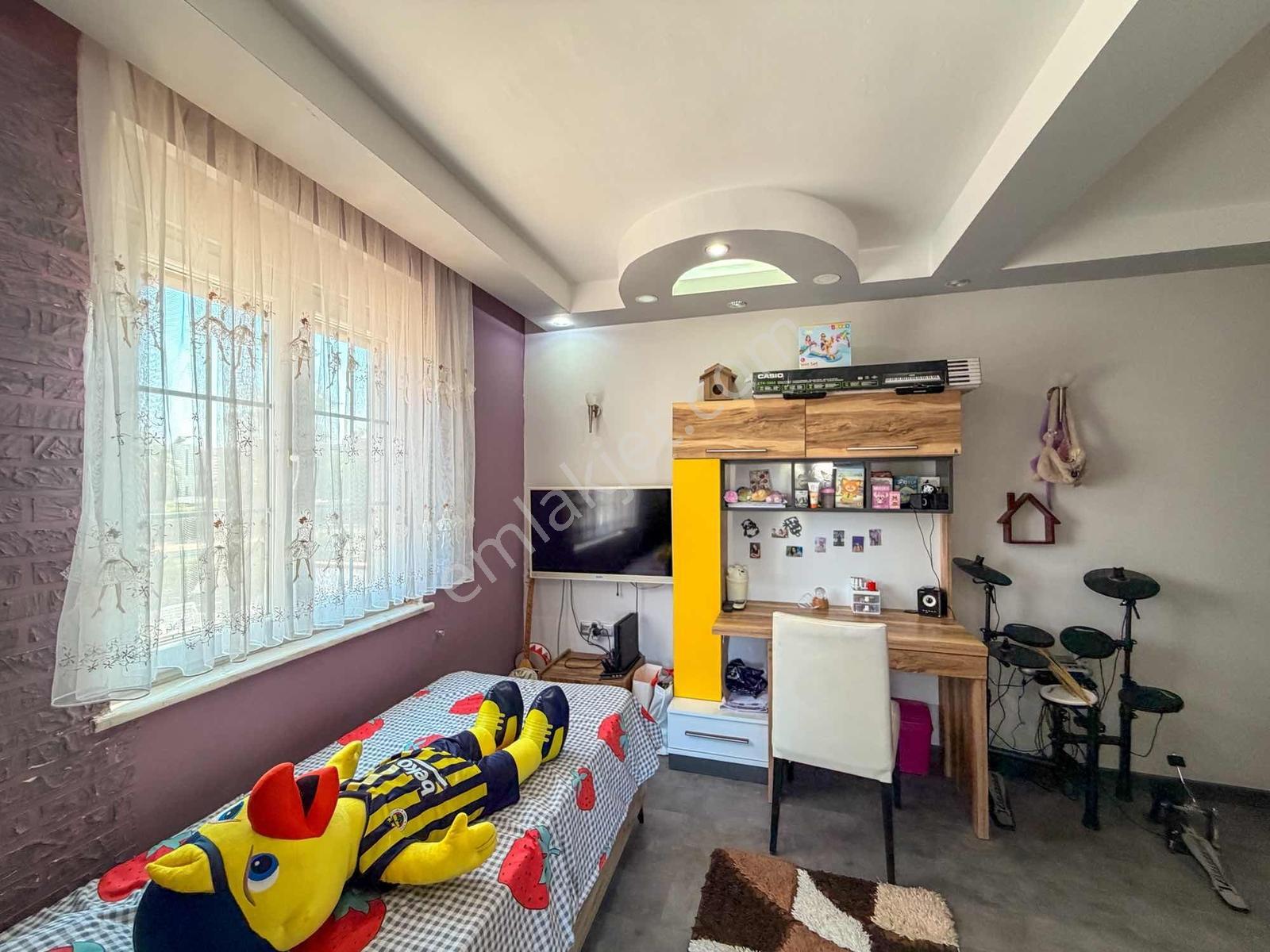 Kadriye'de 4+1 Müstakil Havuzlu Garajlı Bahçeli Tripleks Villa - Görsel 19