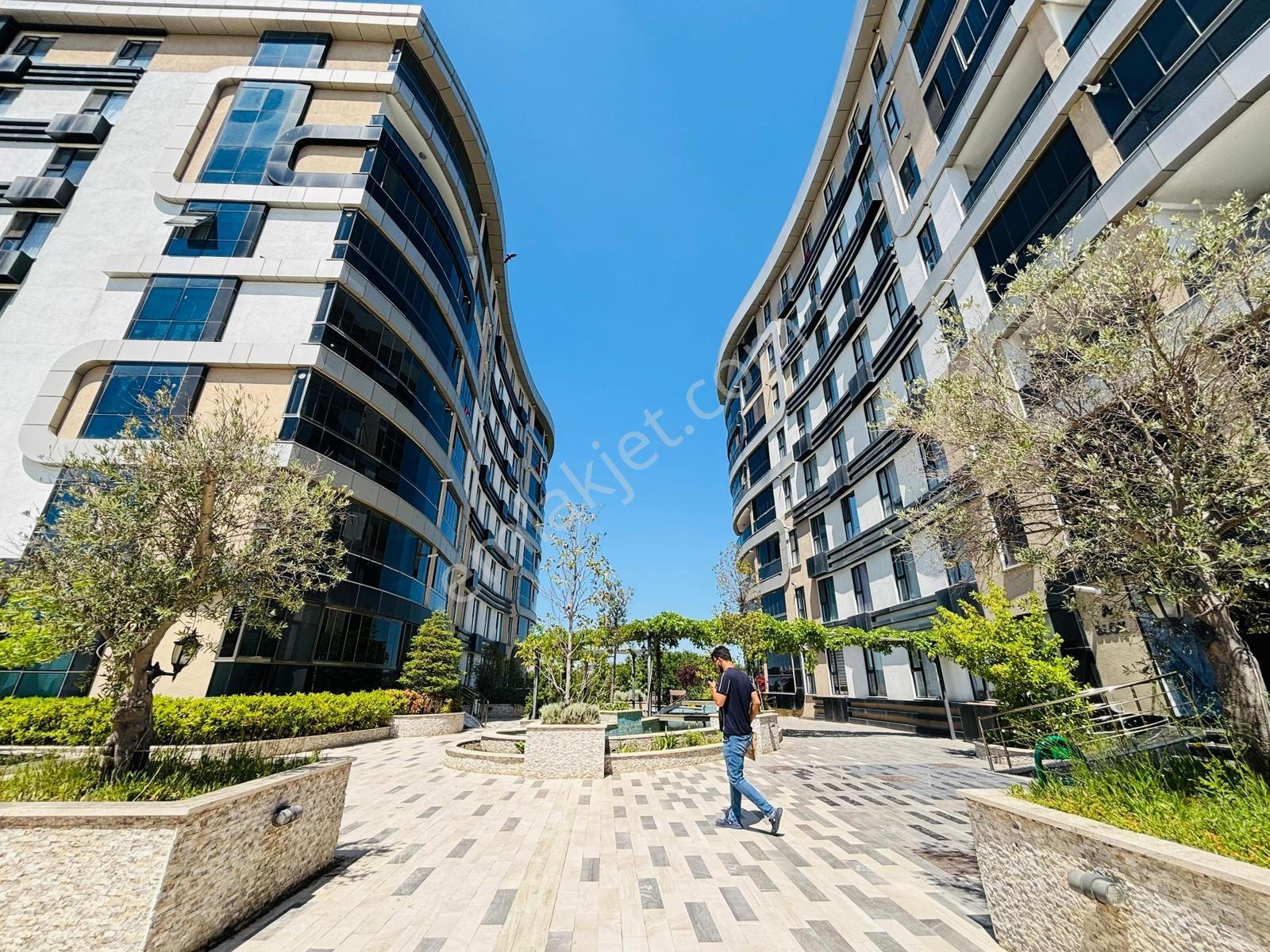 Güven'den **yeni Avm Projesine Komşu** Site İçinde Satılık 2+1