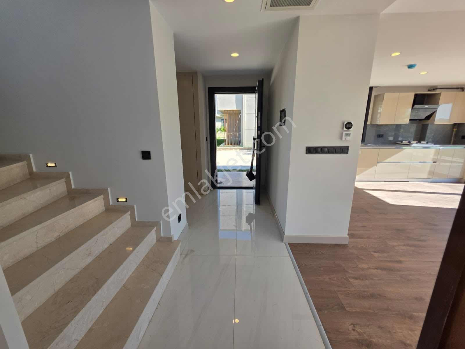 Remax Anka'dan Kiralık Müstakil Havuzlu 5+1 Villa - Görsel 9