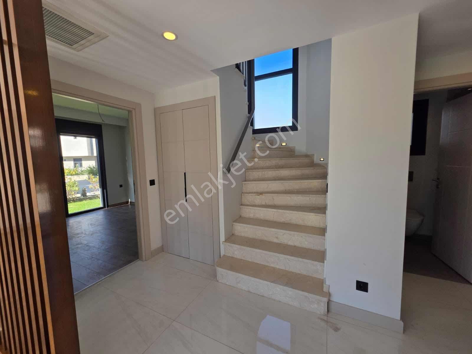 Remax Anka'dan Kiralık Müstakil Havuzlu 5+1 Villa - Görsel 8