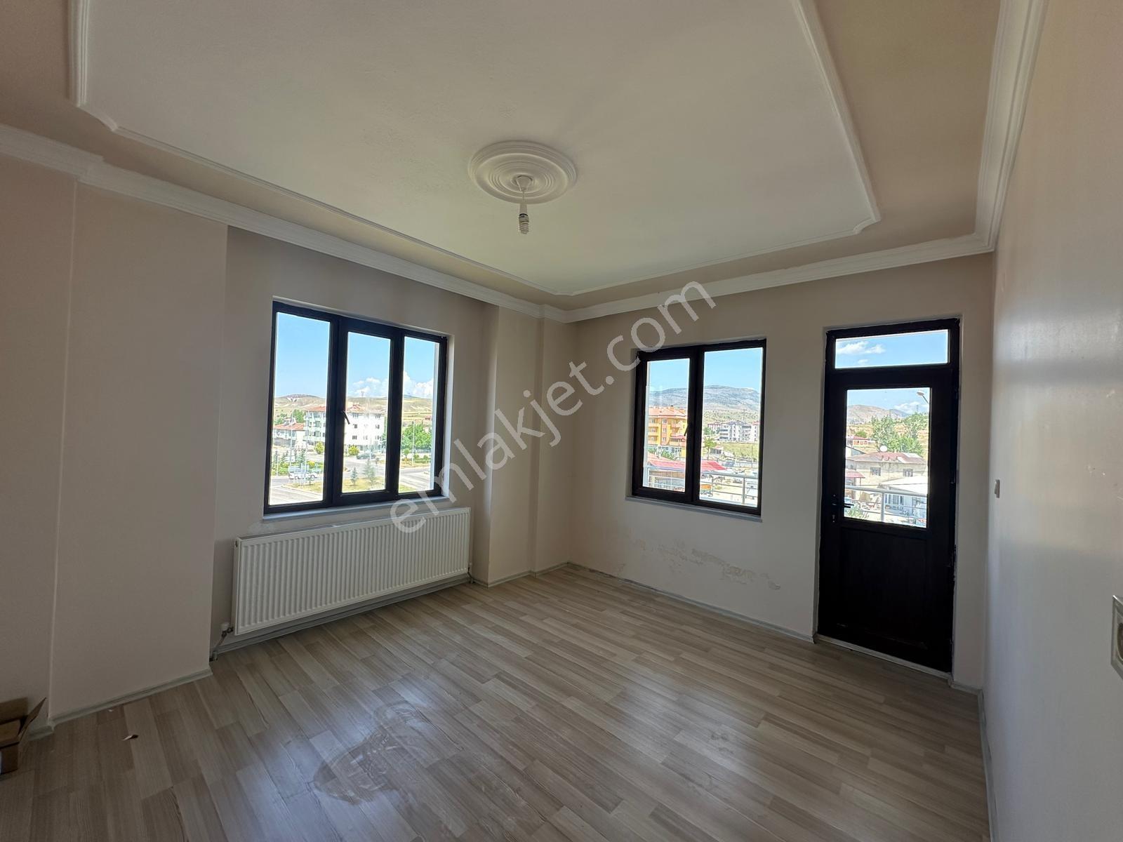 Geniş Ve Ferah 4+1 Kiralık Daire - Görsel 6