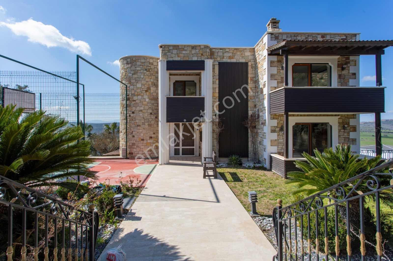 Foçaköyde Satılık Lüks Müstakil Tripleks Villa - Görsel 24
