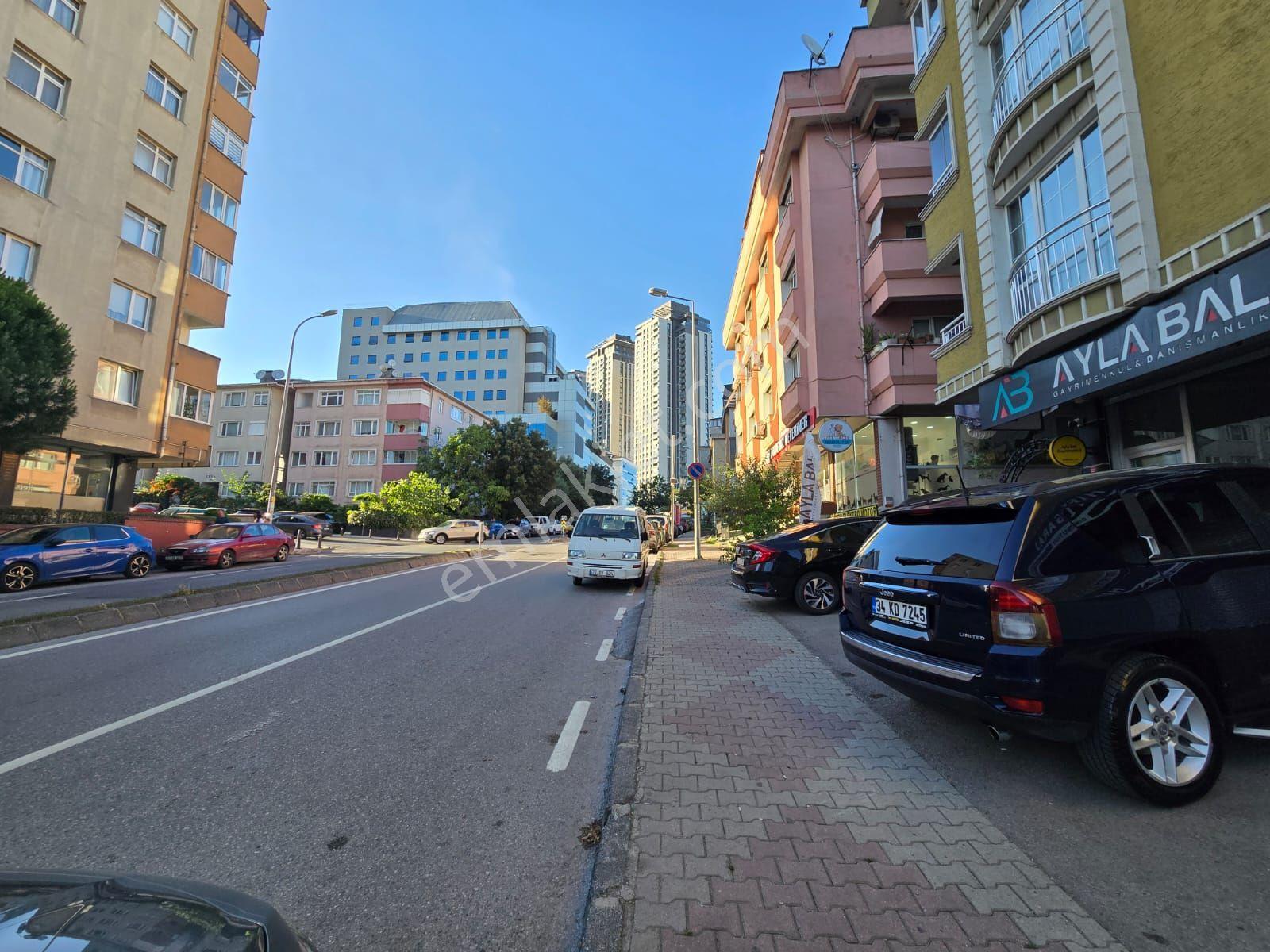 Ümraniye Armağanevler'de Satılık 2+1 Daıre - Görsel 30