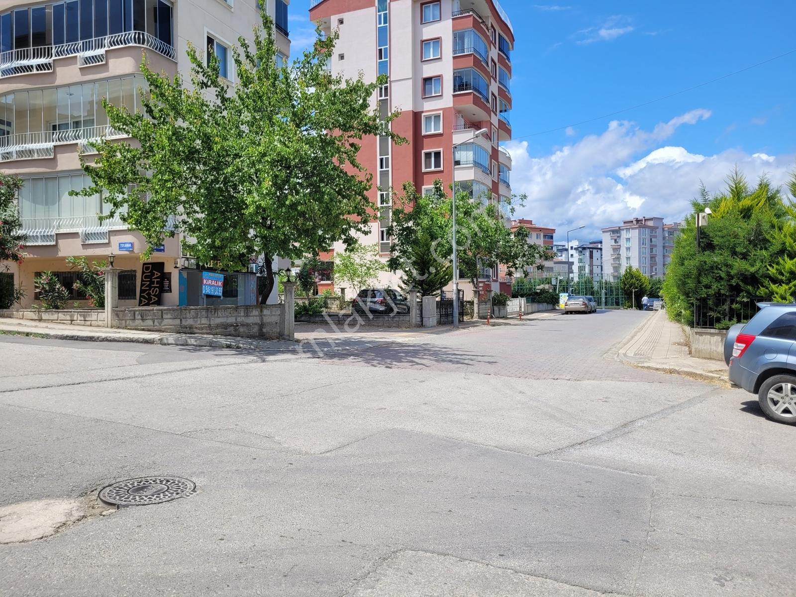 Mavi Atlastan Çağaloğluna Bir Sokak Kiralık İşyeri - Görsel 18