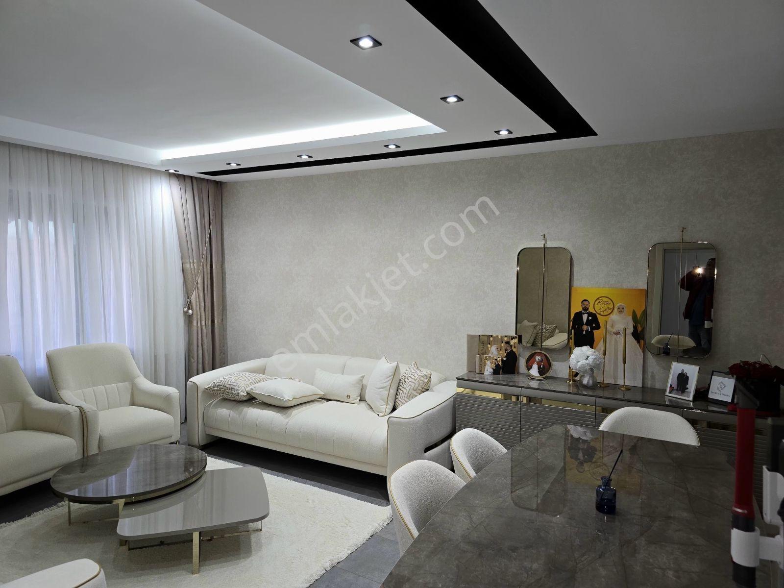 Beğendik'te Satılık Lüx Triplex Villa - Görsel 13