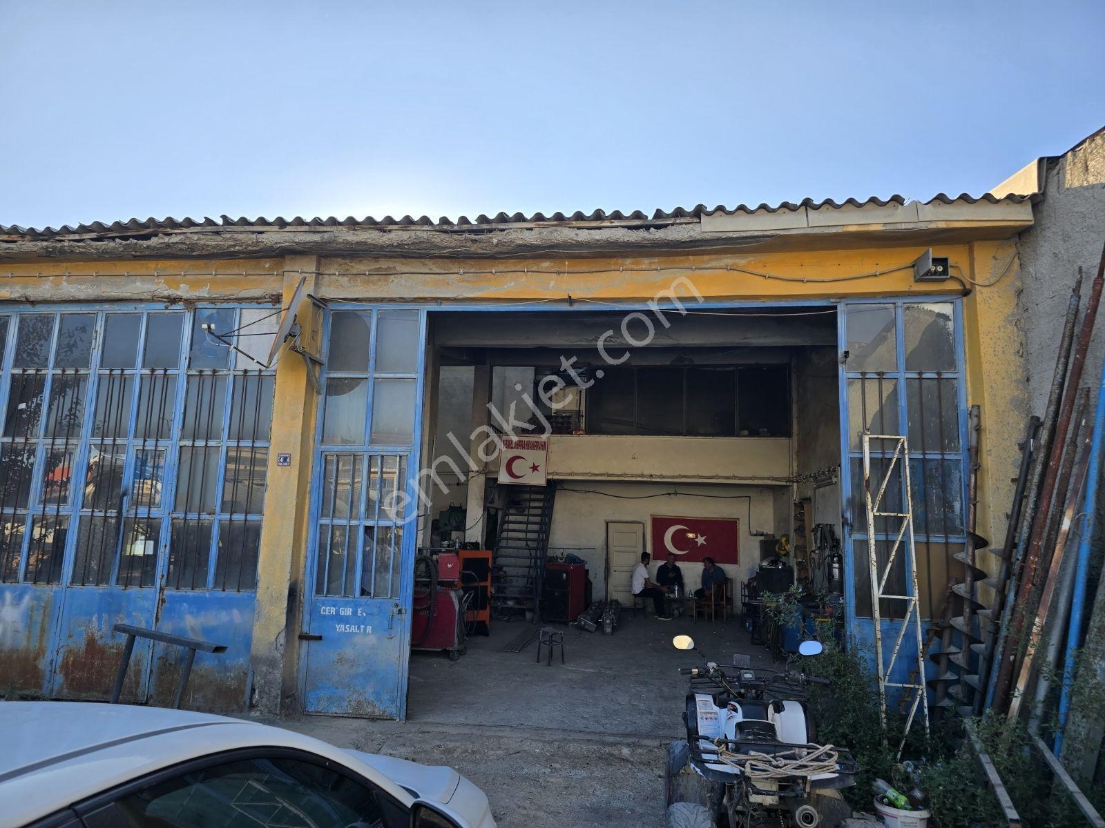 Sorgun Sanayide Satılık 313 M², Çift Dükkan Tek Tapu - Görsel 11