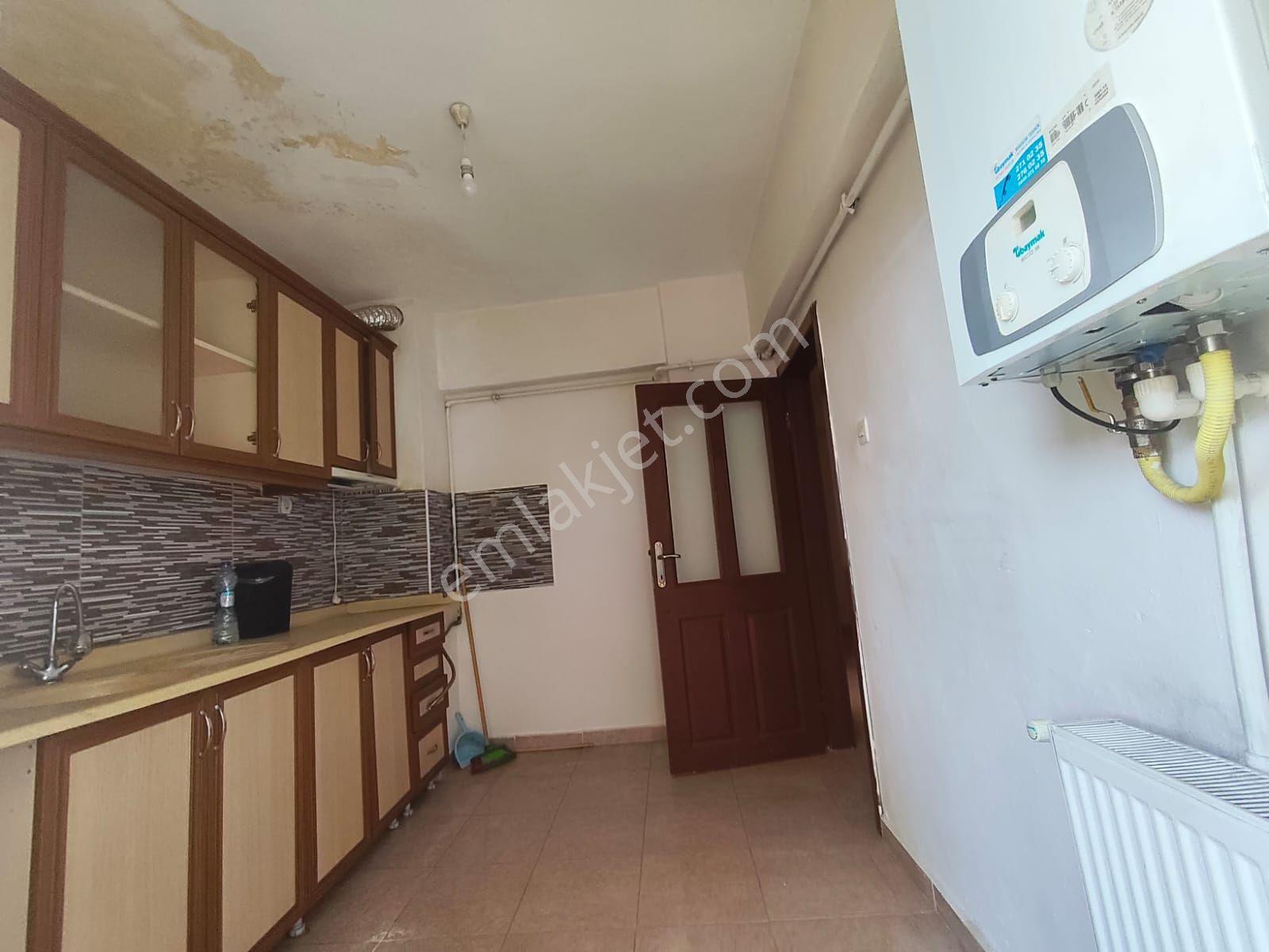 Yılmaz Gayrımenkulden 2+1 Yapılı Masrafsız 1 Kat Ön Cephe Geniş Metre Kare - Görsel 27