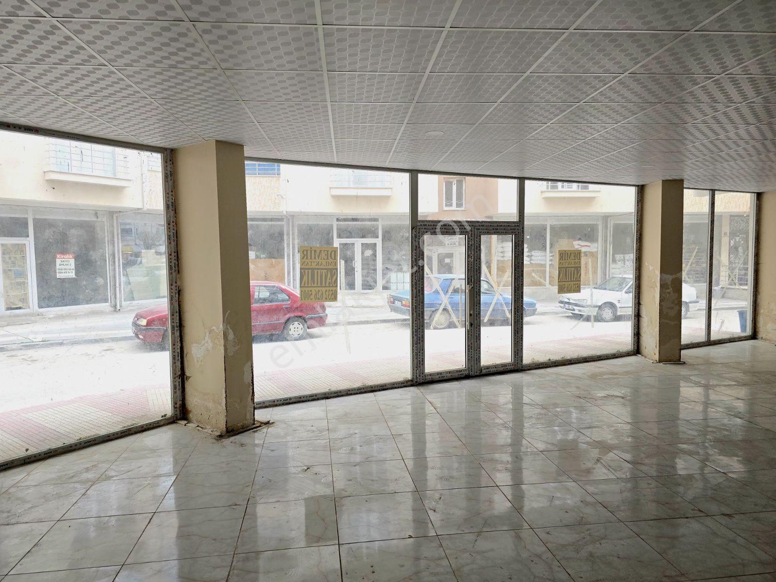 Çarşı Merkezde Satılık Dükkan - Görsel 16