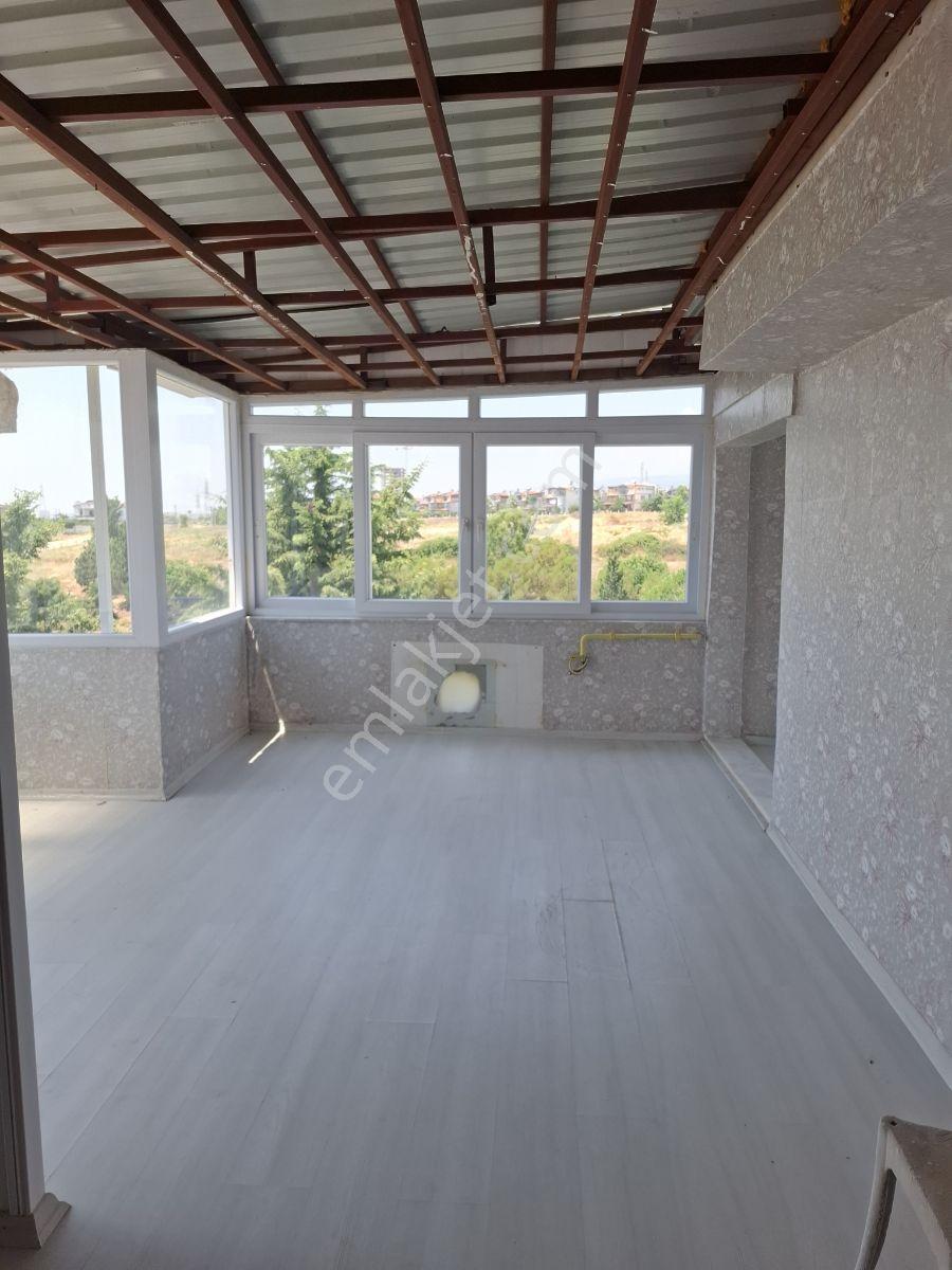 Villakent Sitesinde 3 Katıda Kullanıma Hazır Satılık Villa - Görsel 11