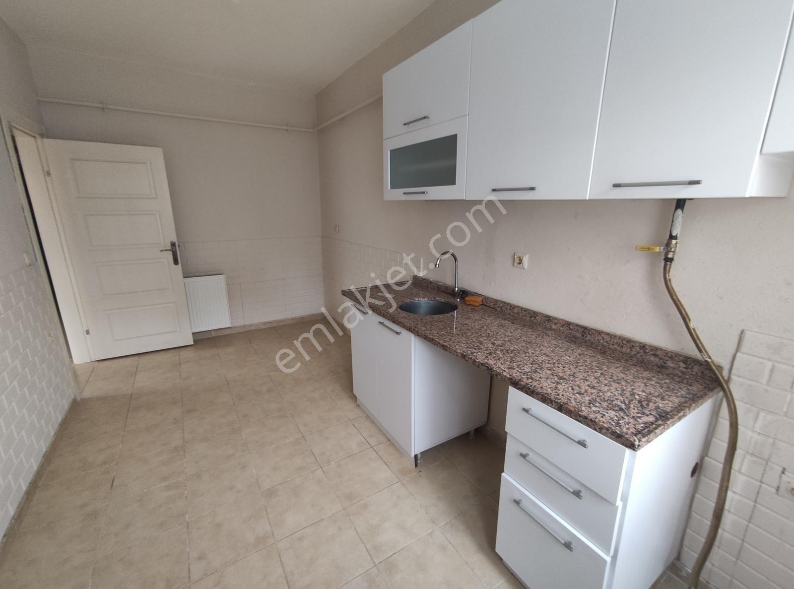 M.şengül Ortaokul Ve Tal And Lise Çok Yakın Kiralık 2+0 Daire - Görsel 4
