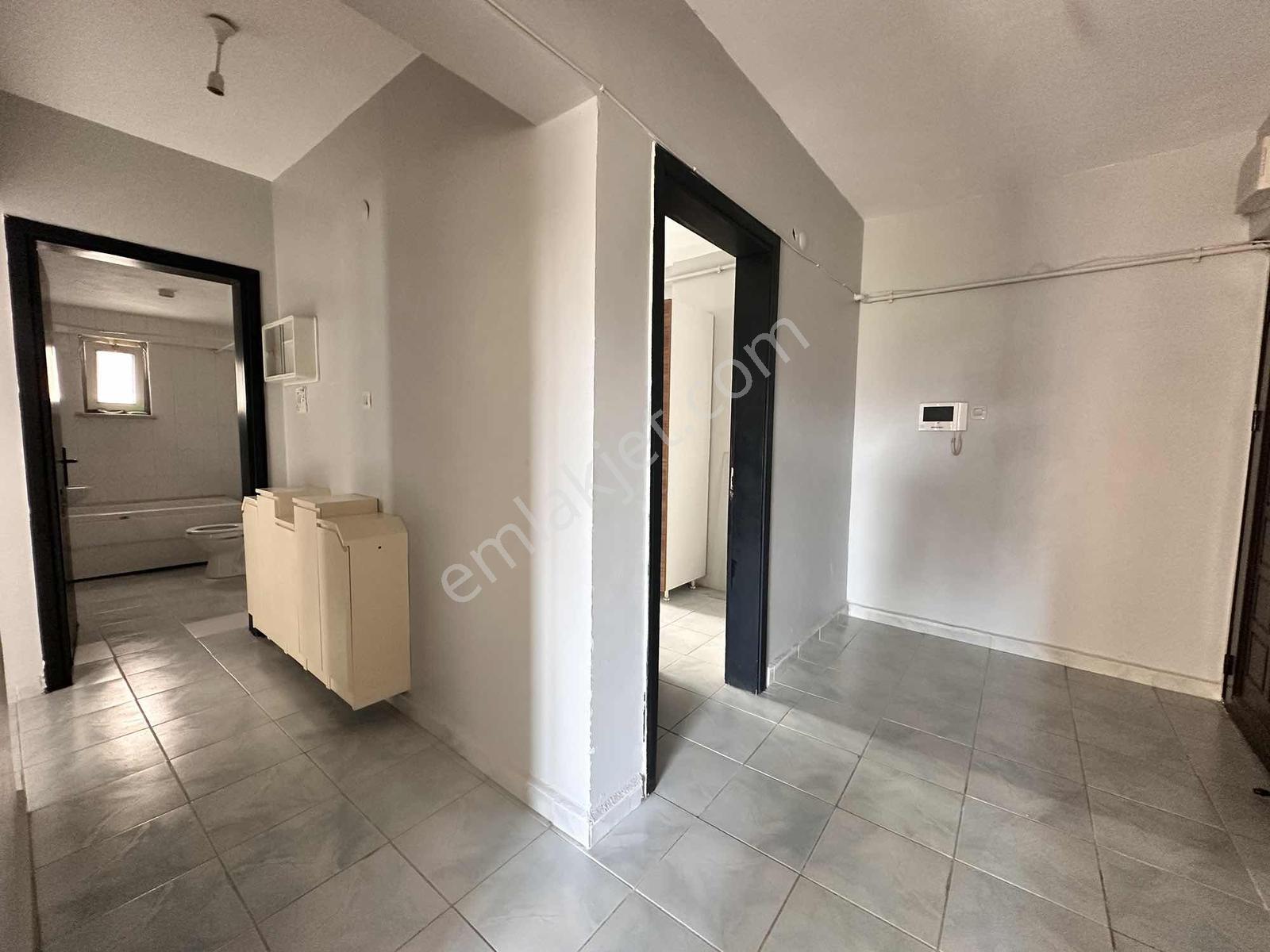 Beylikdüzü Adnan Kahveci De 7/24 Güvenlikli Site İçi 2+1kiralık - Görsel 7
