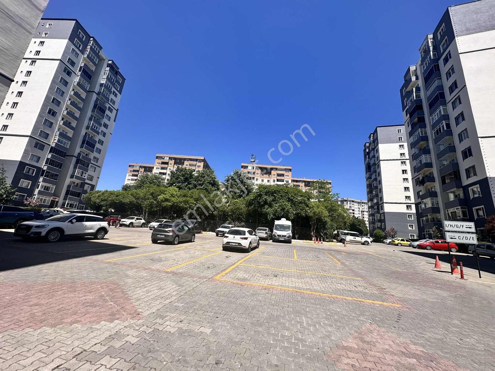 Beylikdüzü Adnan Kahveci De 7/24 Güvenlikli Site İçi 2+1kiralık - Görsel 22