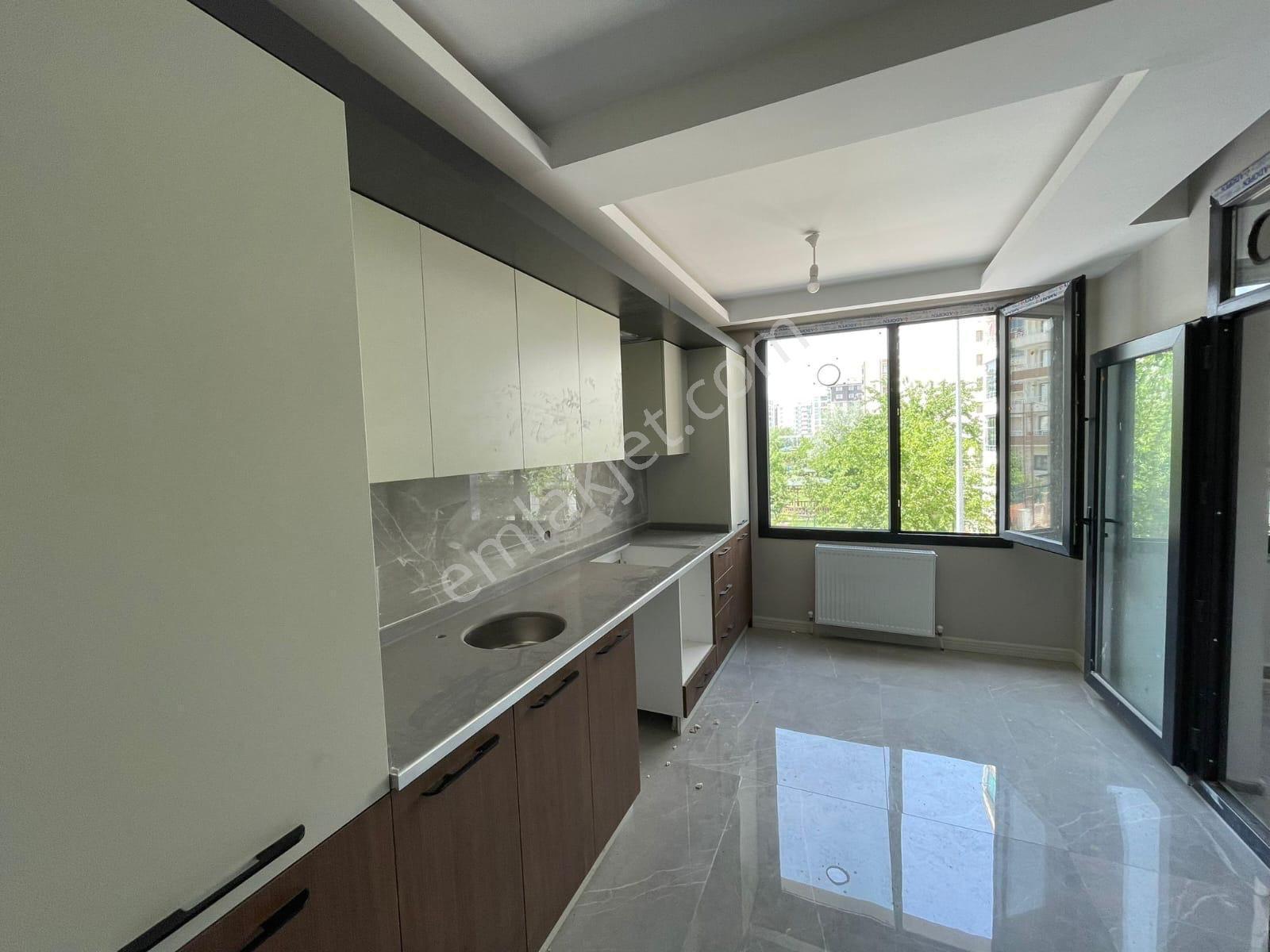 Havaalanı Kavşağında 3 Yıllık Site İçerisinde 2+1 Kiralık Daire - Görsel 20