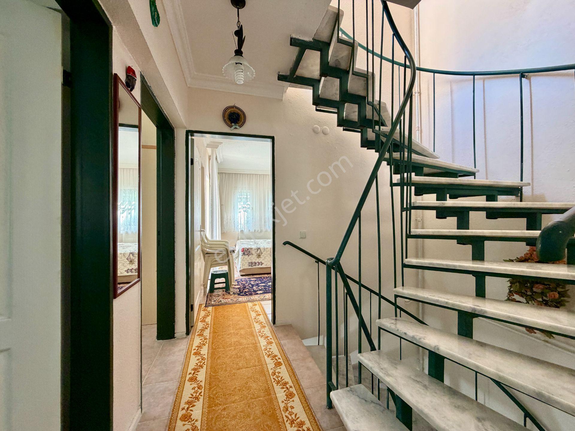Batı Yakası Sitesi'nde Havuzlu, Kış Bahçeli, Geniş Bahçeli 4+1 Lüks Villa - Görsel 19