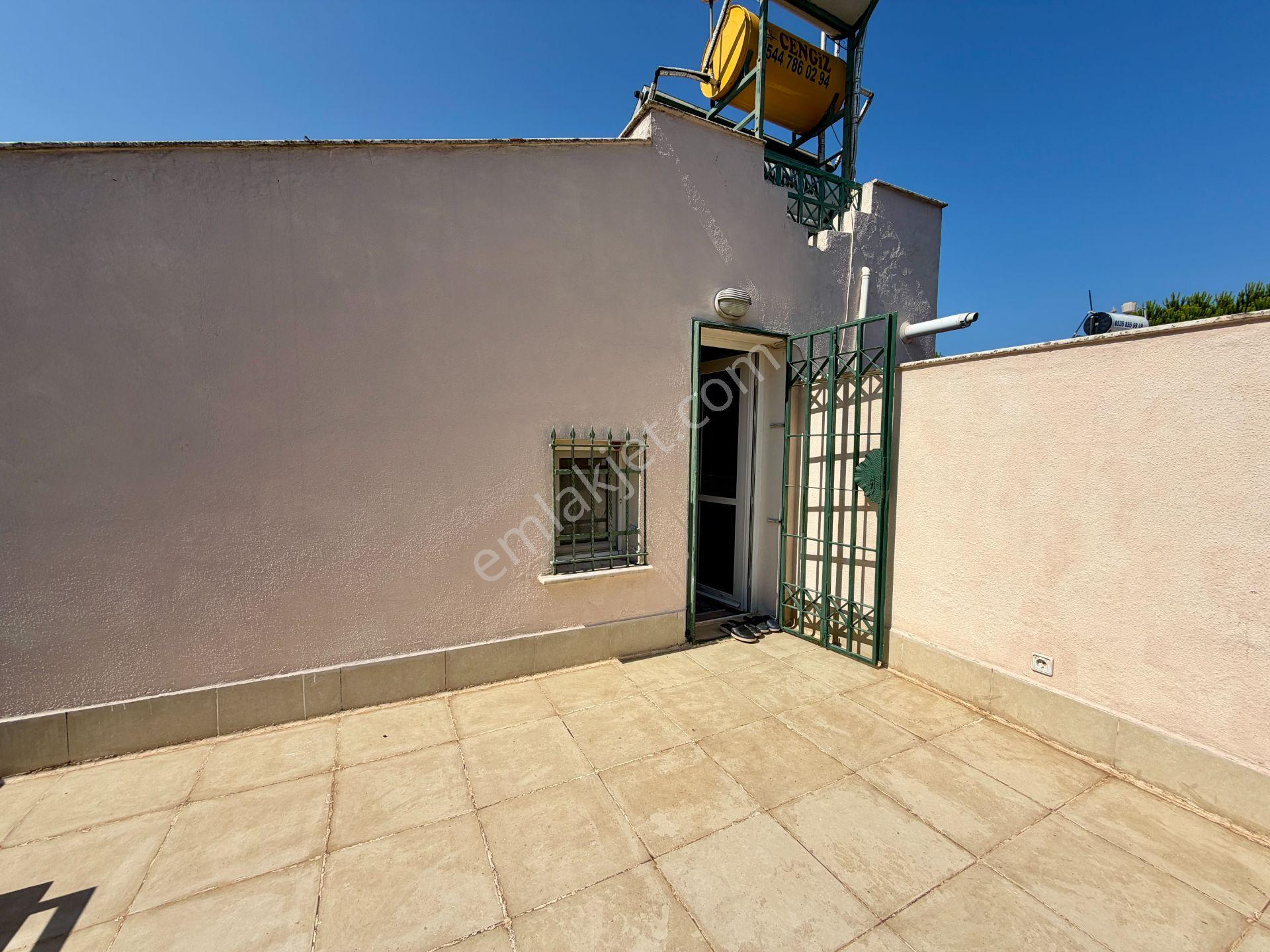 Batı Yakası Sitesi'nde Havuzlu, Kış Bahçeli, Geniş Bahçeli 4+1 Lüks Villa - Görsel 30