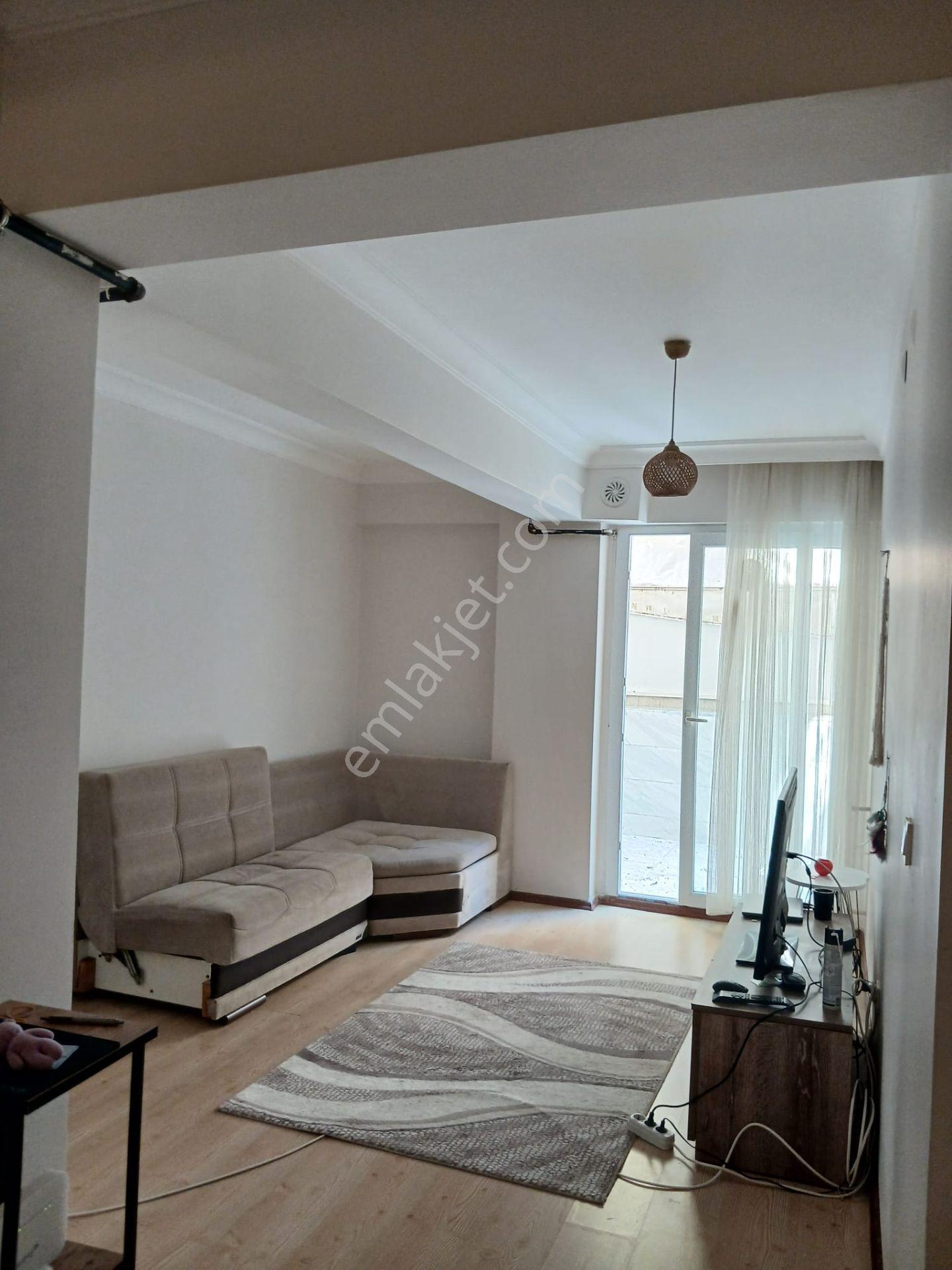 Balçova Eğitim Mahallesi Eşyalı Kiralık 2+1 Daire