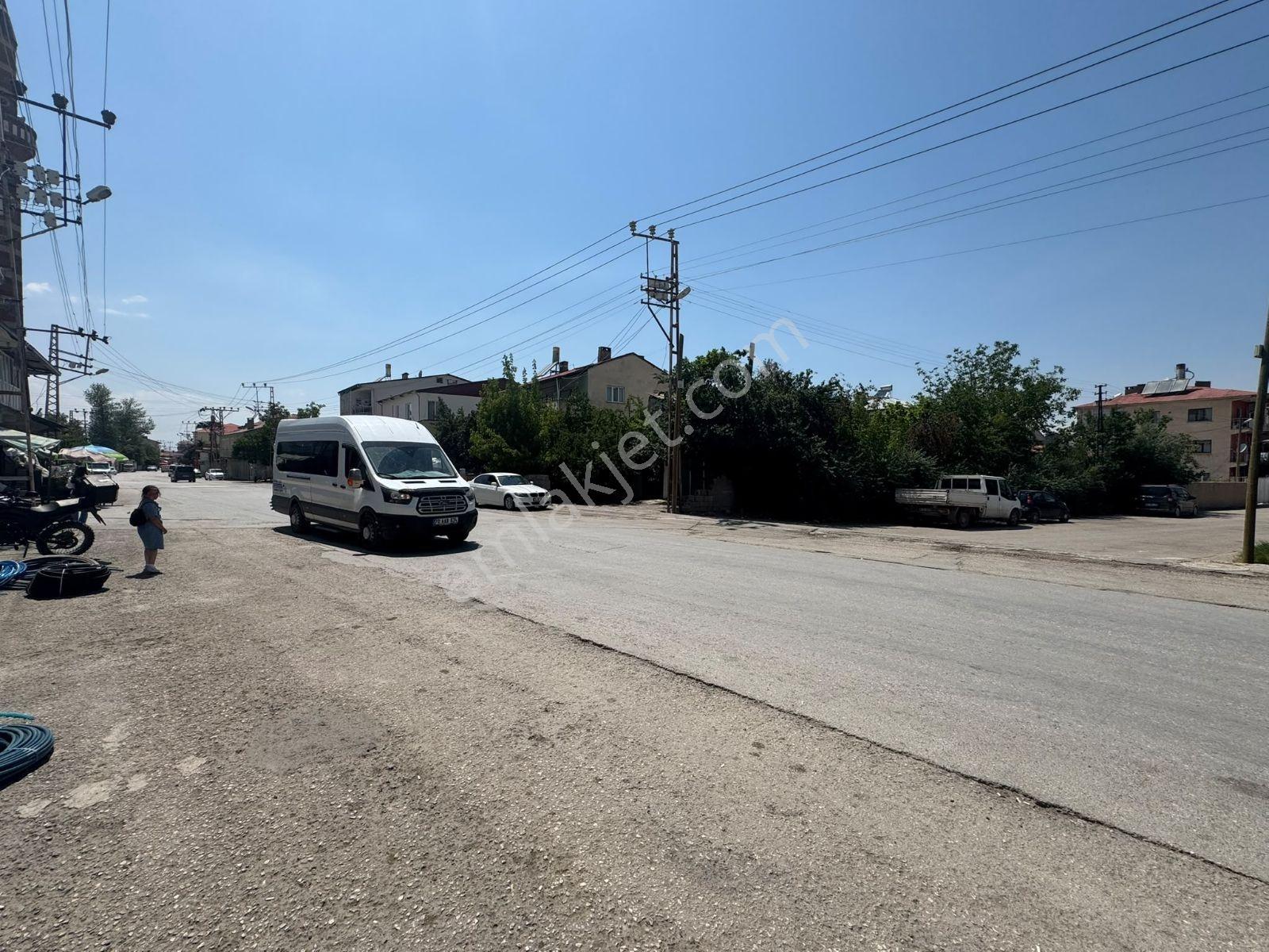Van Yapı Emlak'tan Doğu Cad. Sıfır 675 M2 Acill Satılık Arsa - Görsel 11