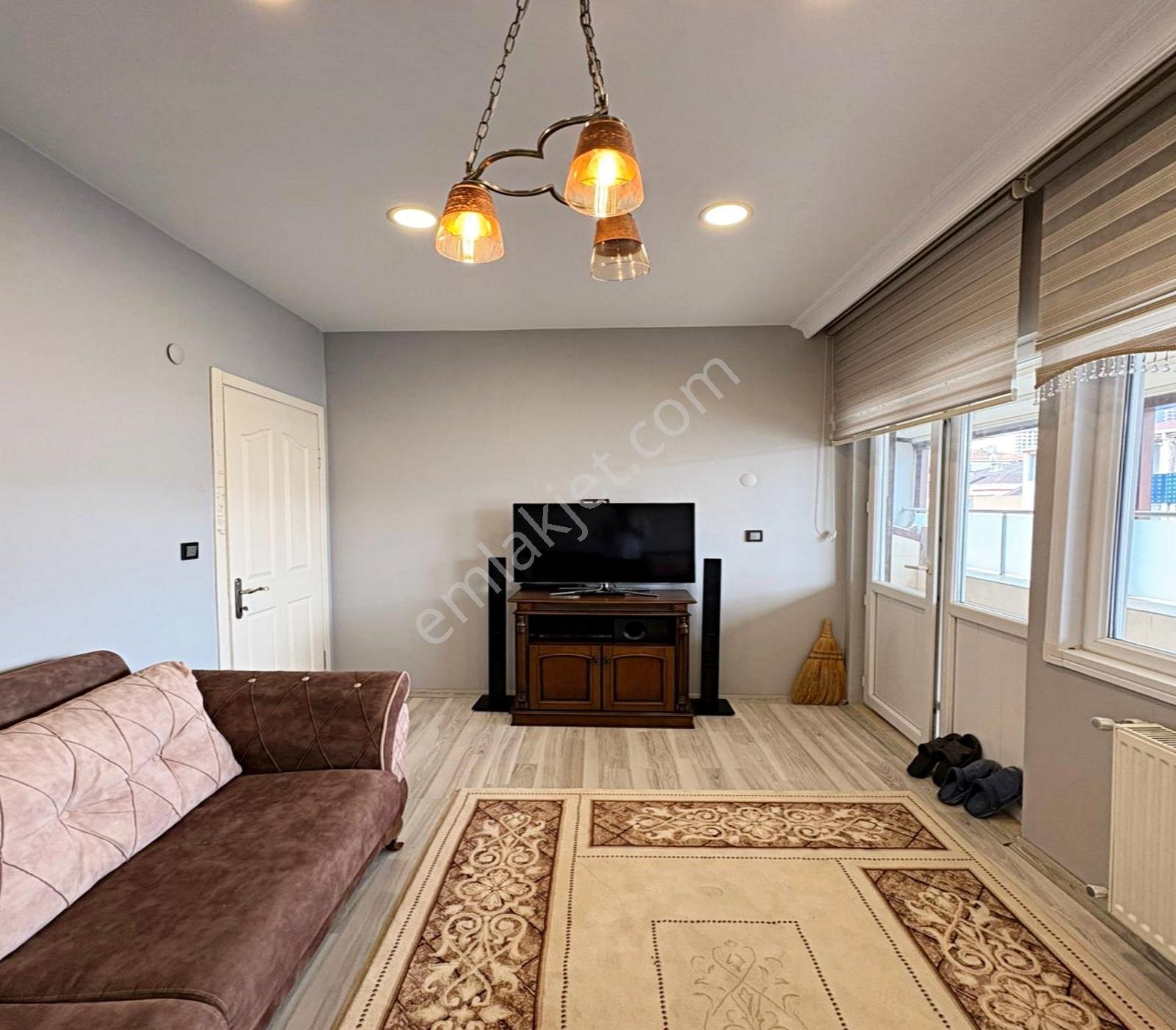 Güzelyurt Mahallesinde 2+1 Eşyalı Kiralık Daire
