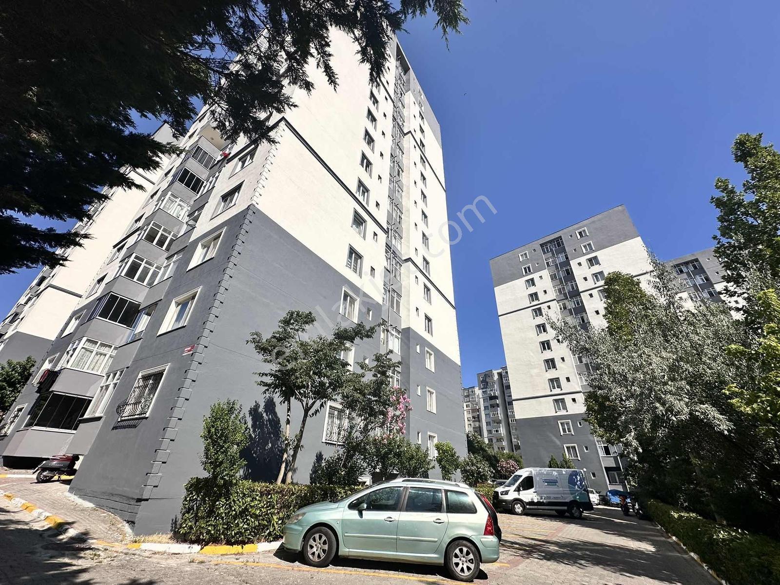 Velittinküçük Sitesi 7/24 Güvenlik Ful Tadilatlı Manzaralı 2+1
