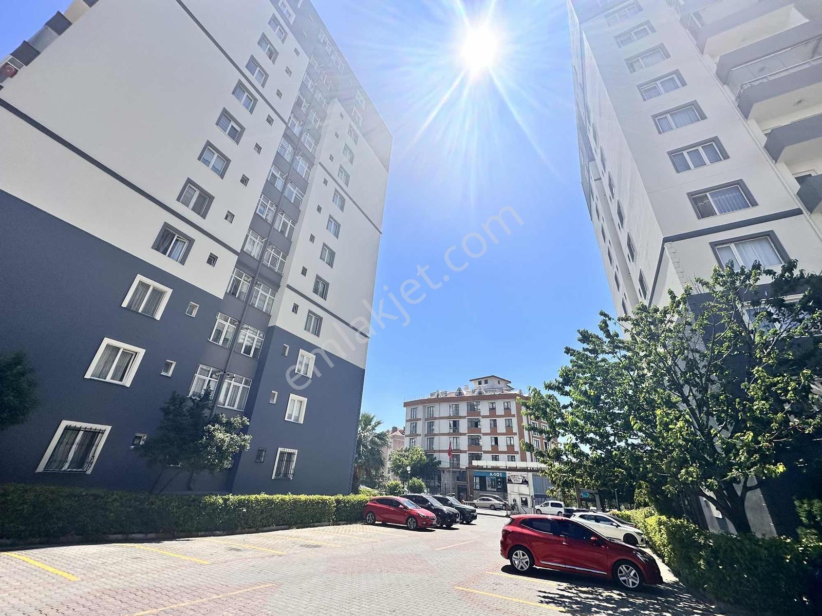 Velittinküçük Sitesi 7/24 Güvenlik Ful Tadilatlı Manzaralı 2+1 - Görsel 7