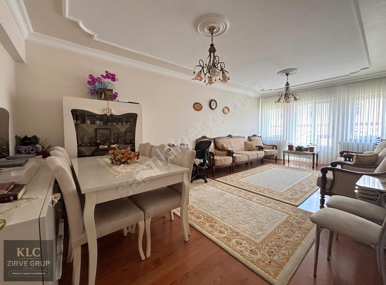 Mevlana Mahallesinde 135m2 3+1 Satılık Geniş,ferah,temiz Daire