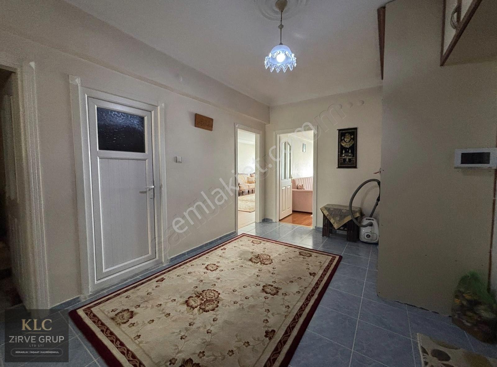 Mevlana Mahallesinde 135m2 3+1 Satılık Geniş,ferah,temiz Daire - Görsel 14