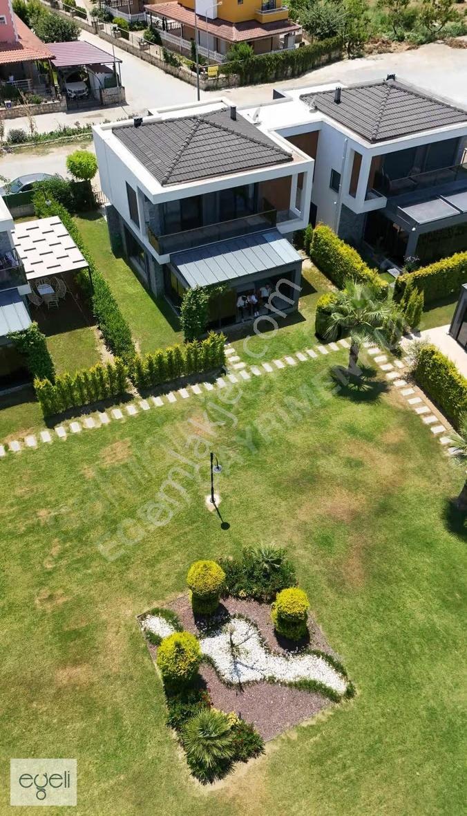 Denize Yürüme Mesafesinde Geniş Bahçeli 3+1 Satılık Yazlık - Görsel 6