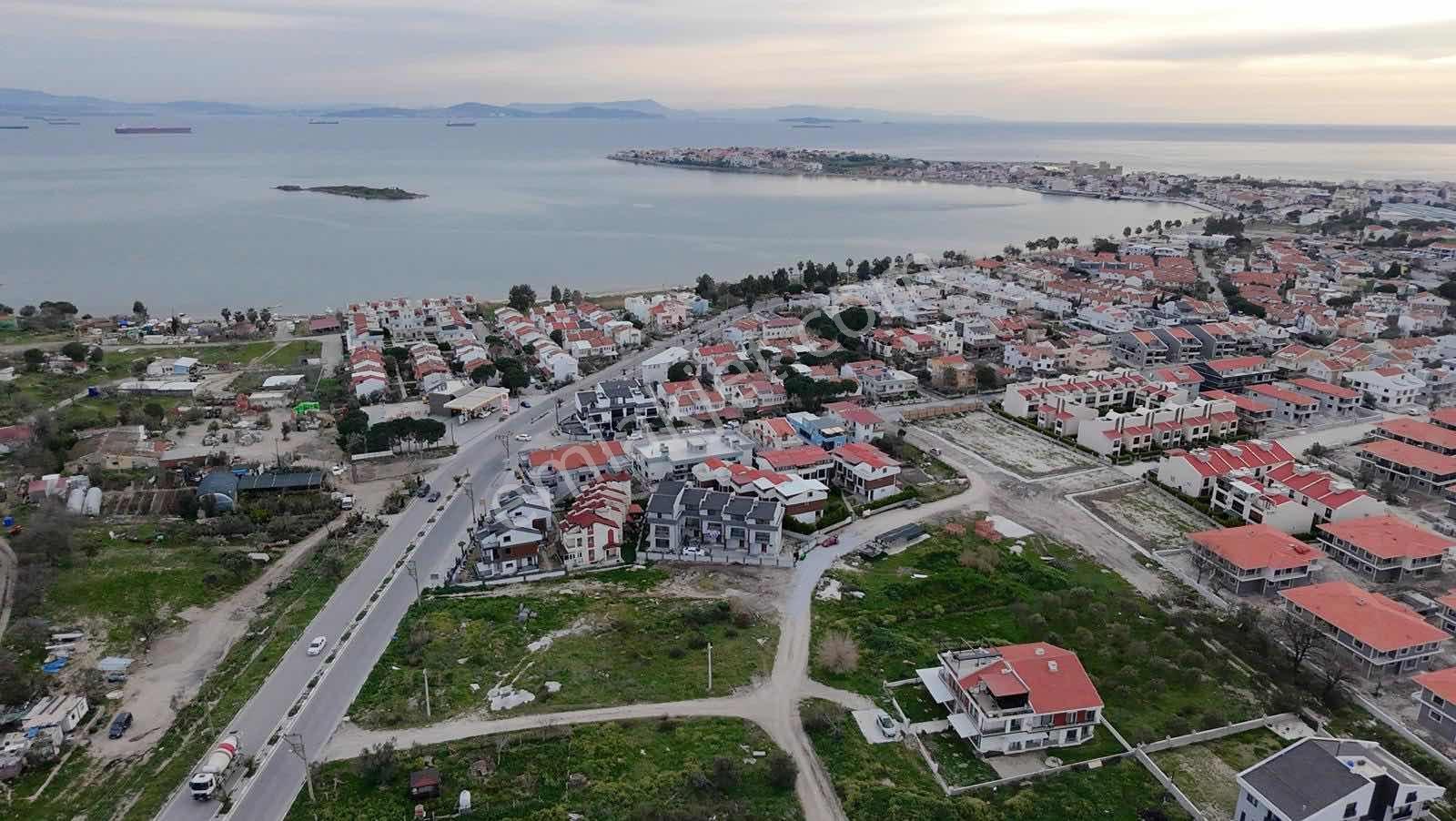 Çandarlı'da 3+1n Dublex Bahçeli Satlık Villa - Görsel 23