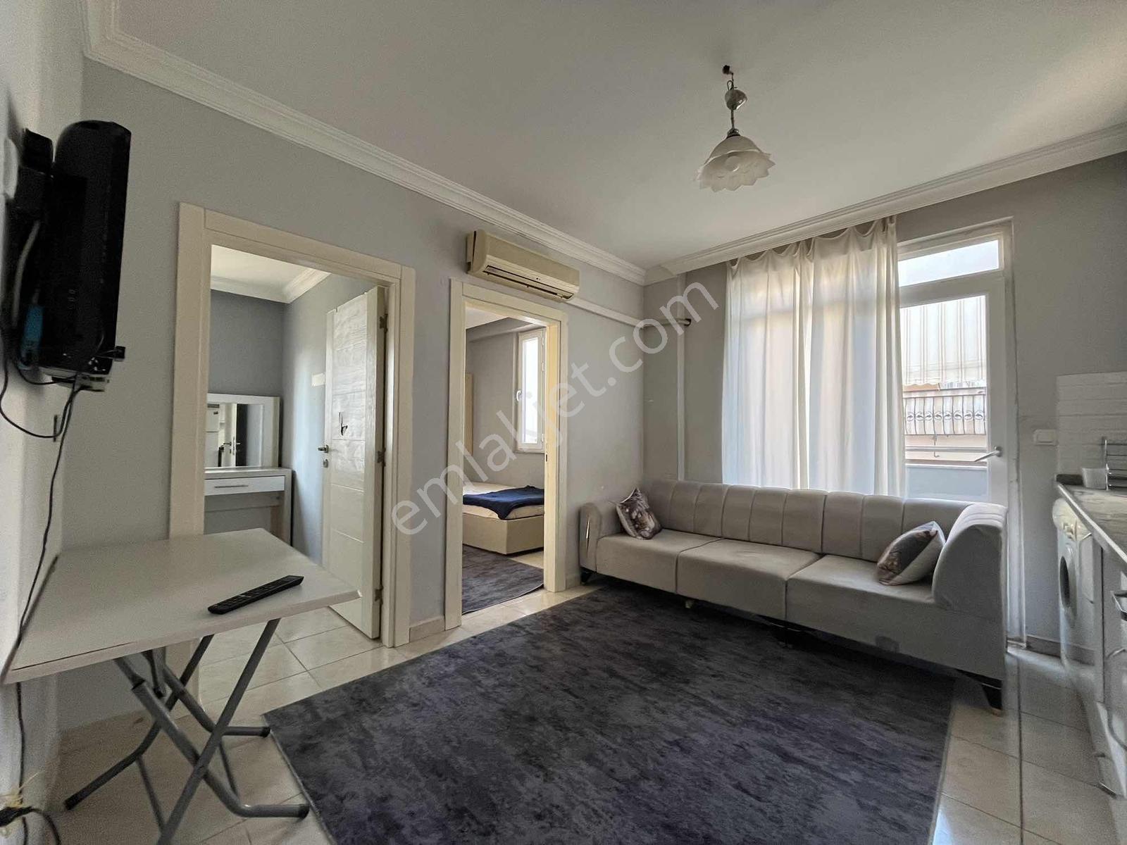 Üniversiteye Yürüme Mesafesinde Eşyalı Lüks Kiralık Daire