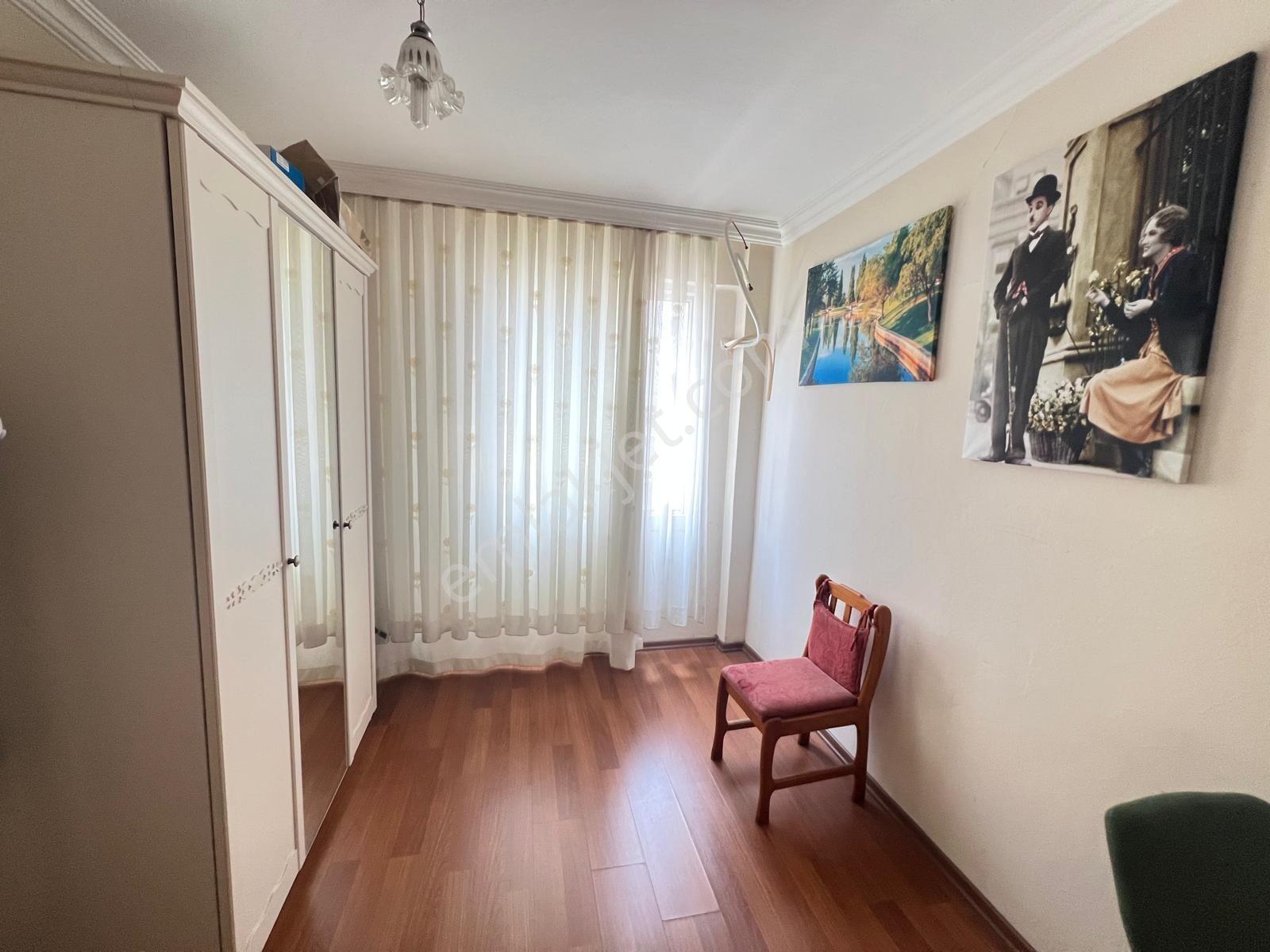 Prestij'den Cumhuriyet'te Battı Çıktı Civarı Tertemiz 3+1 Daire - Görsel 9
