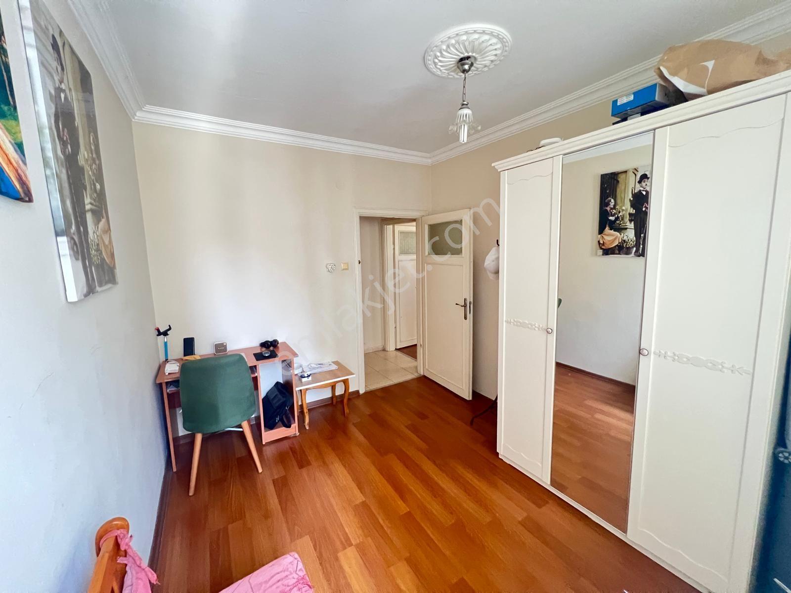 Prestij'den Cumhuriyet'te Battı Çıktı Civarı Tertemiz 3+1 Daire - Görsel 16
