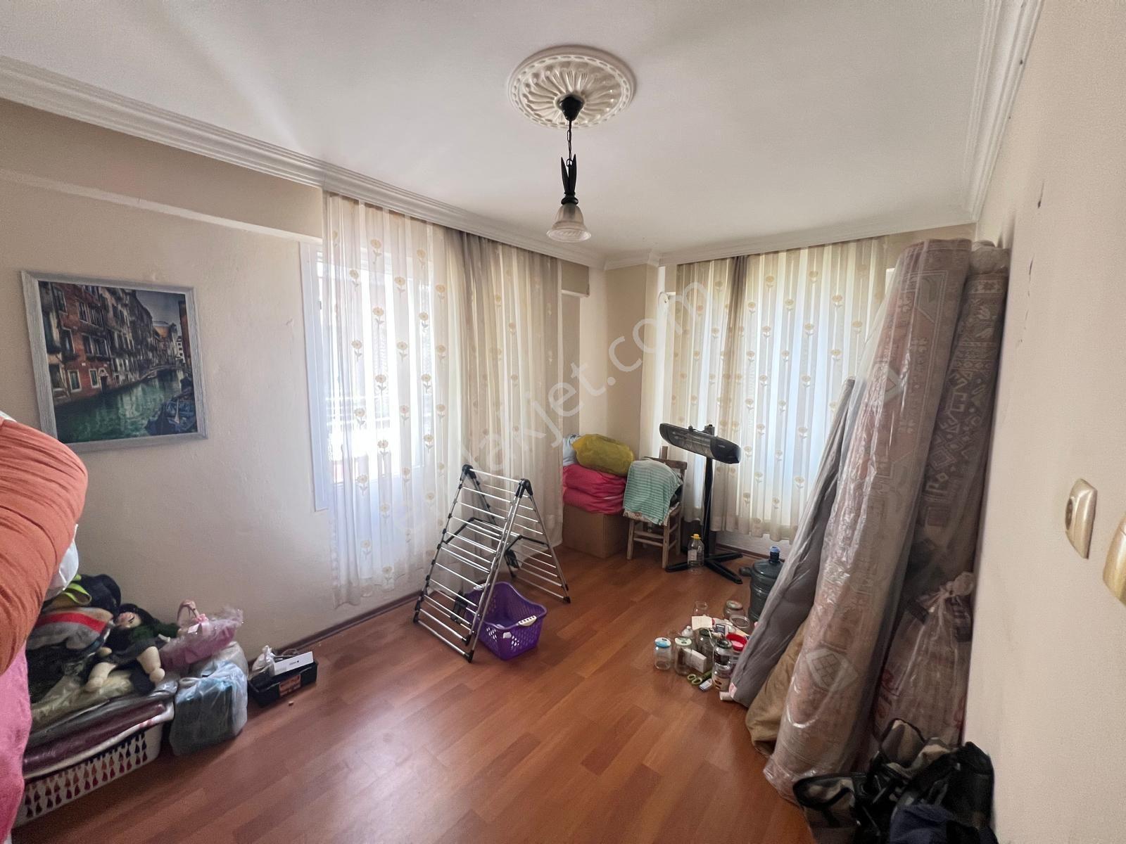 Prestij'den Cumhuriyet'te Battı Çıktı Civarı Tertemiz 3+1 Daire - Görsel 10