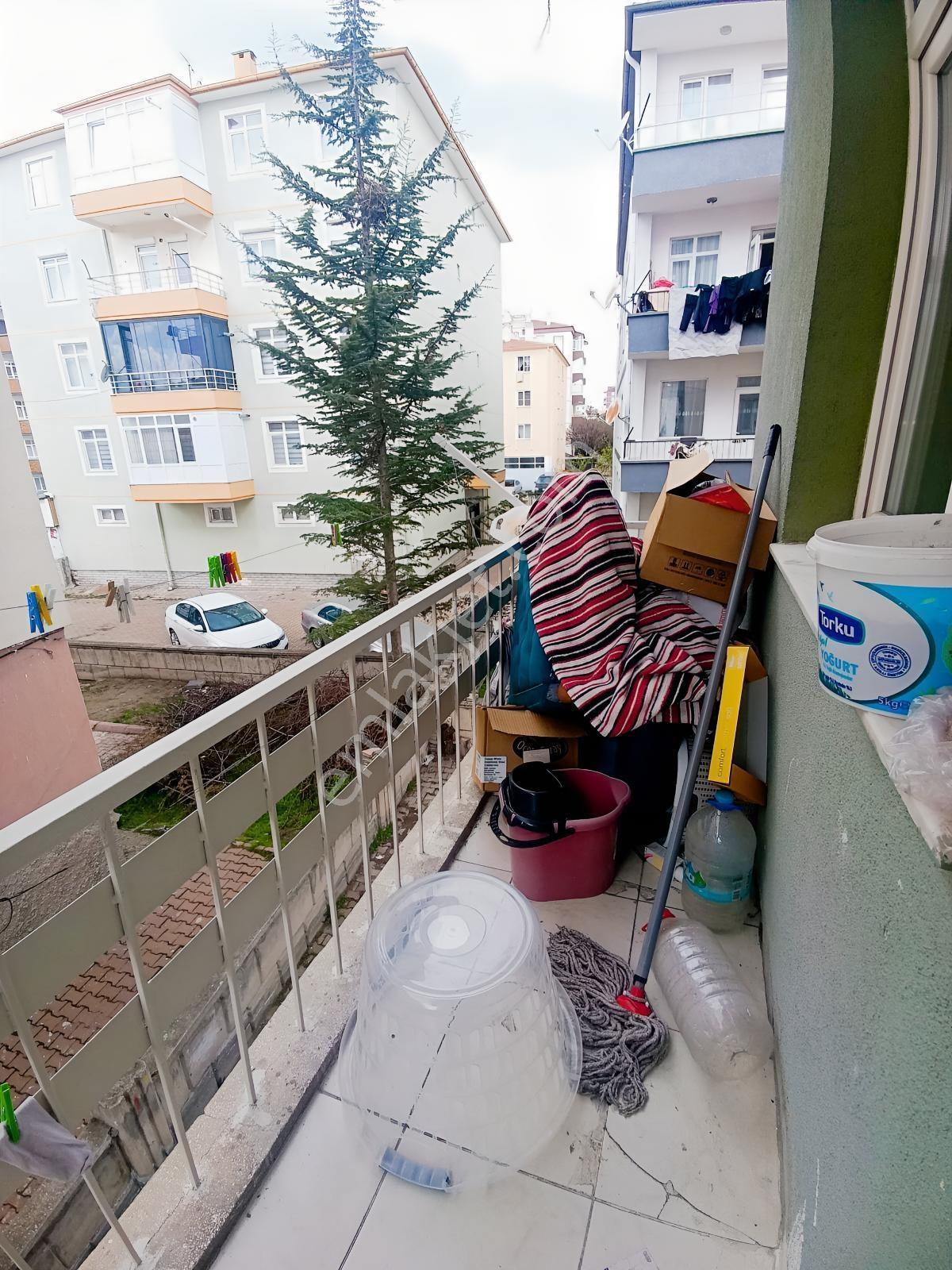 Harika Konumlu Kombili Arakat Satılık 3+1 Daire - Görsel 3