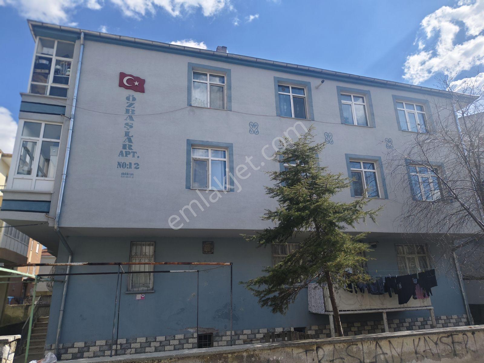 Mevlana Mah Adliyeye Yakın 3+1 Satılık Daire 15 Bin Kira Getiril - Görsel 2