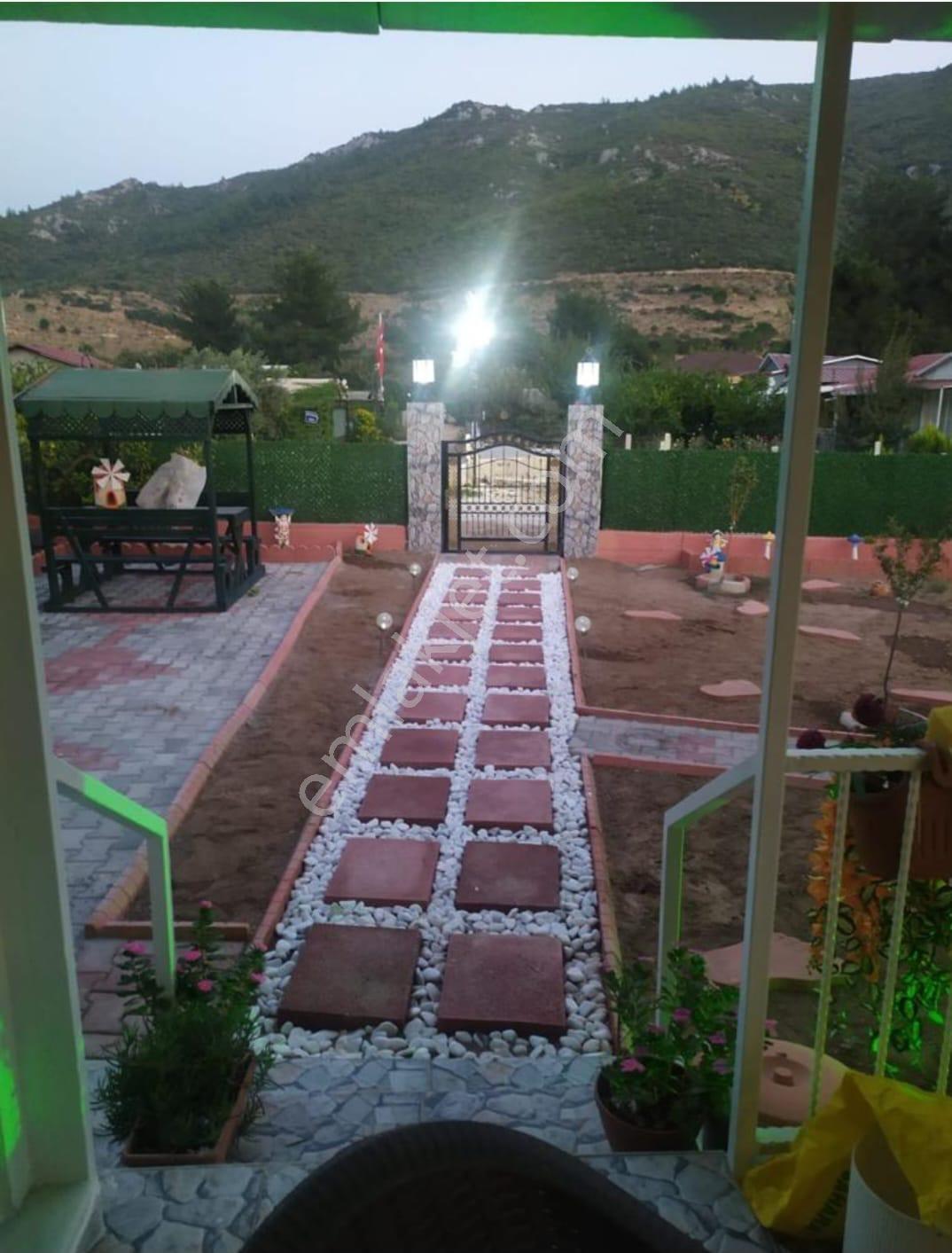 Menderes Ahmetbeyli Doğa İle İç İçe 400 M2 Satılık Arsa