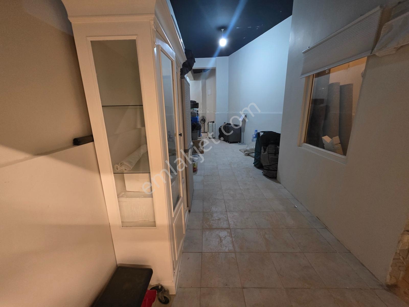 Remaxtan Satılık Cadde Üzerinde Köşe Başında Yeni Binada 200 M2 - Görsel 5