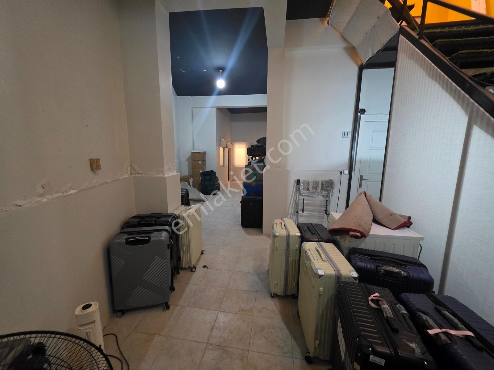 Remaxtan Satılık Cadde Üzerinde Köşe Başında Yeni Binada 200 M2 - Görsel 20