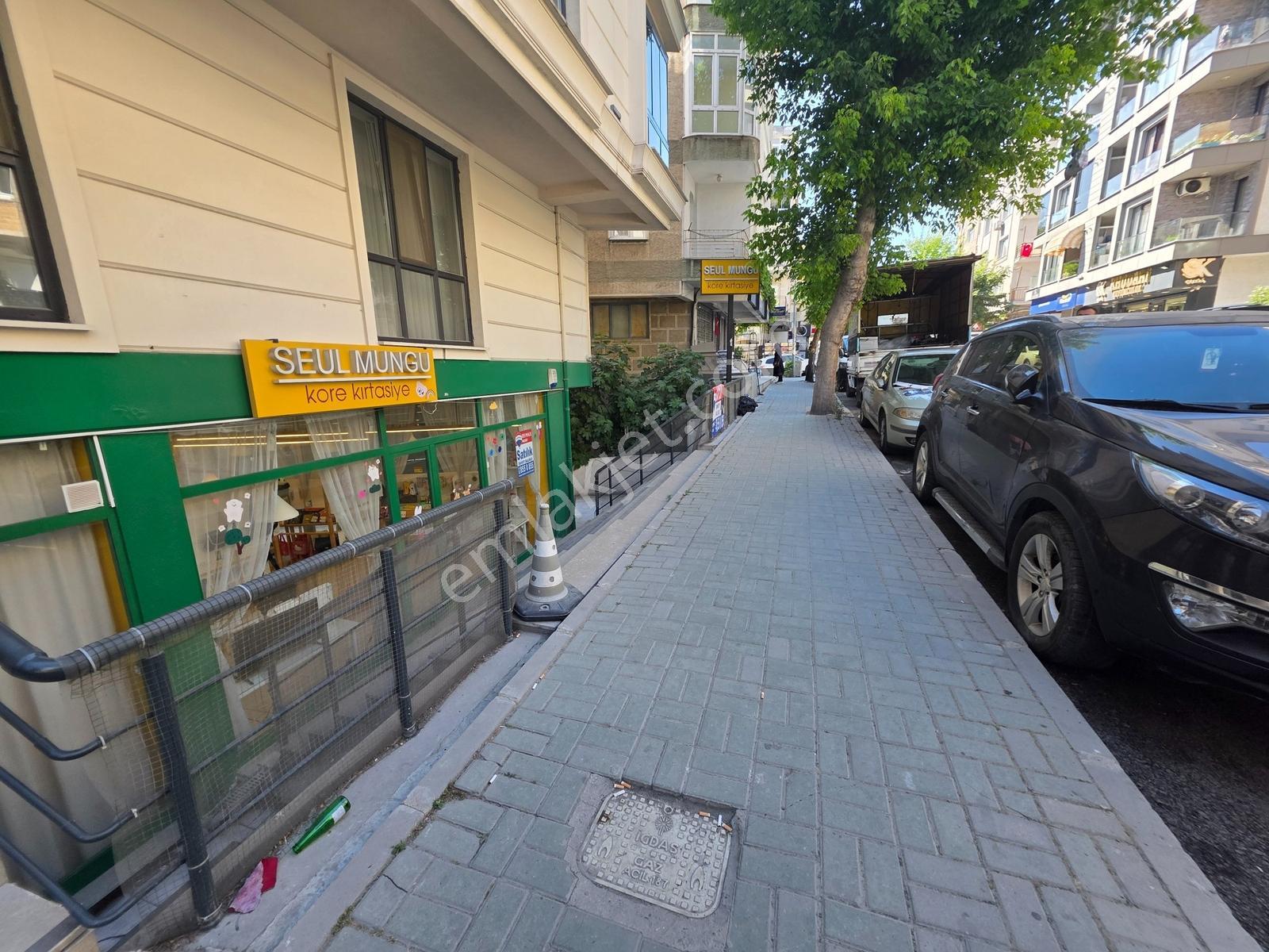 Remaxtan Satılık Cadde Üzerinde Köşe Başında Yeni Binada 200 M2 - Görsel 3