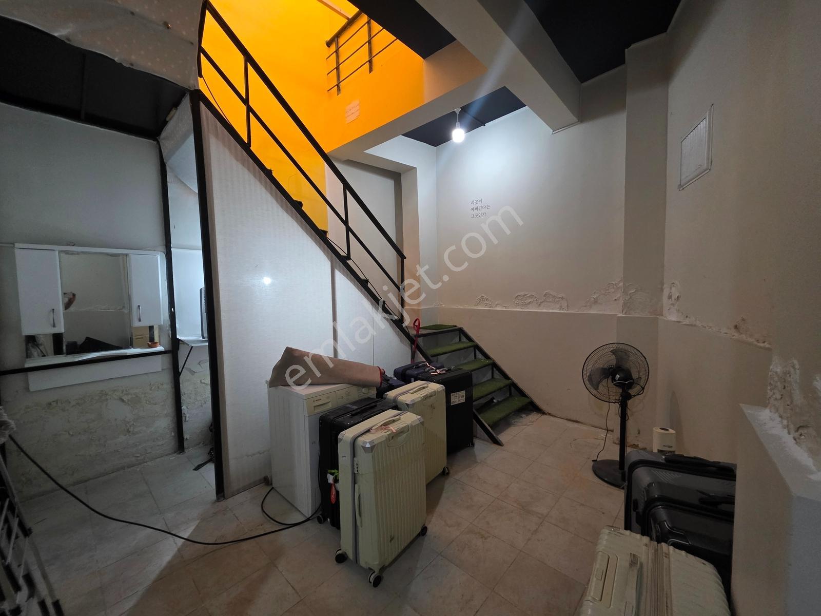 Remaxtan Satılık Cadde Üzerinde Köşe Başında Yeni Binada 200 M2 - Görsel 7
