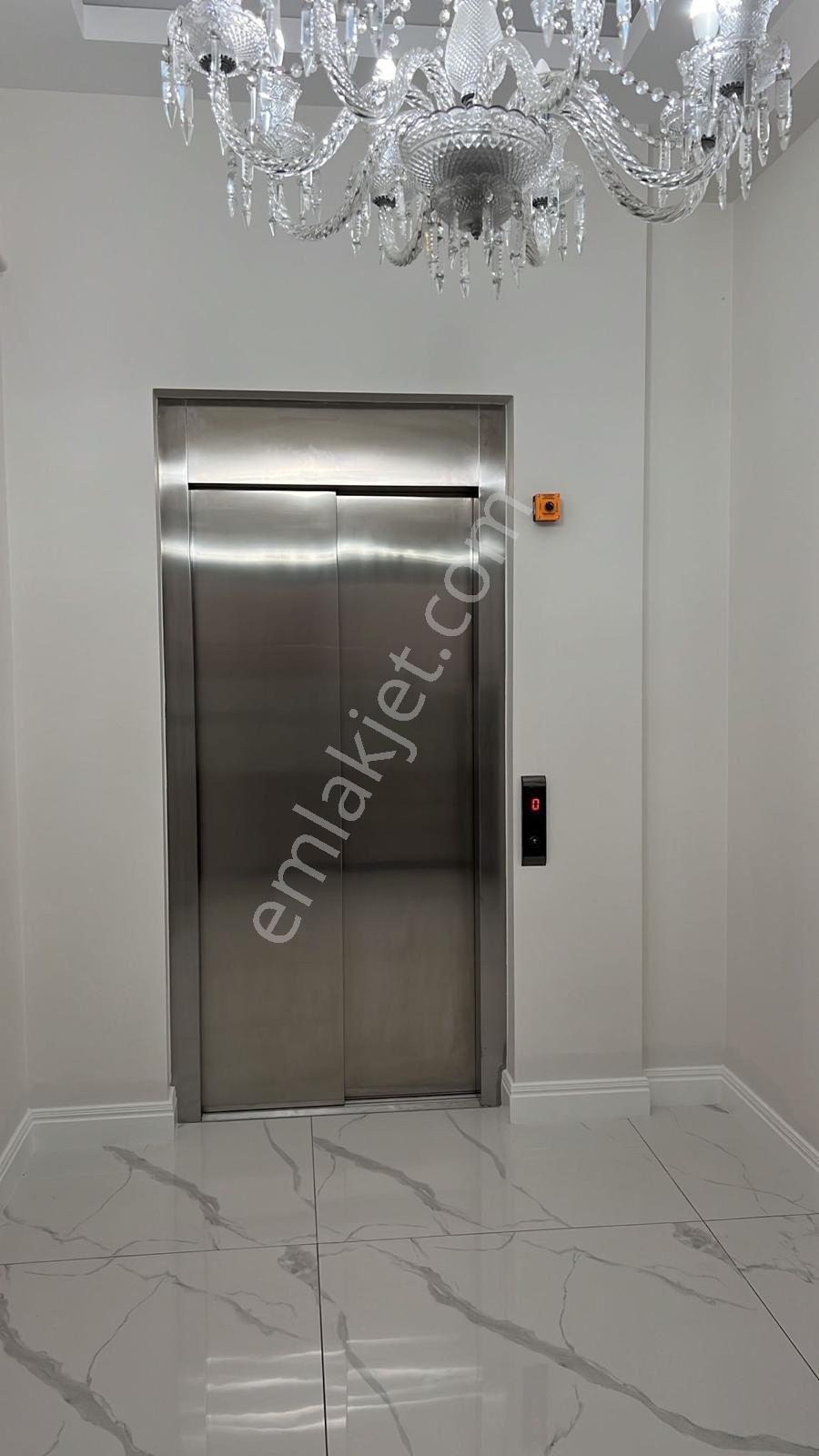 Serdivan Özarlife Sitesinde 6+1 Lüks Triplex Villa Özelhavuzlu - Görsel 8